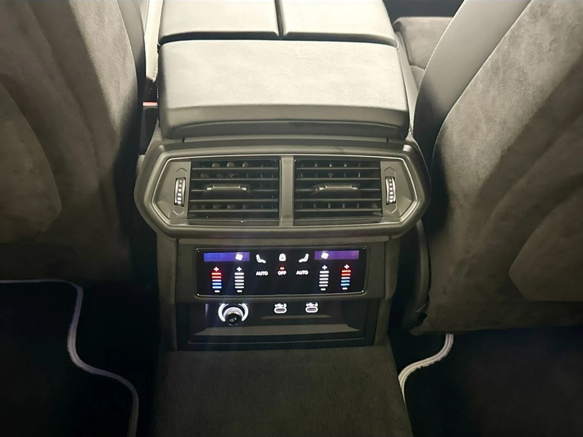 mph027_1968256979_dcc5baec7502d38d71ba501cc7de67e9_2c059589e3