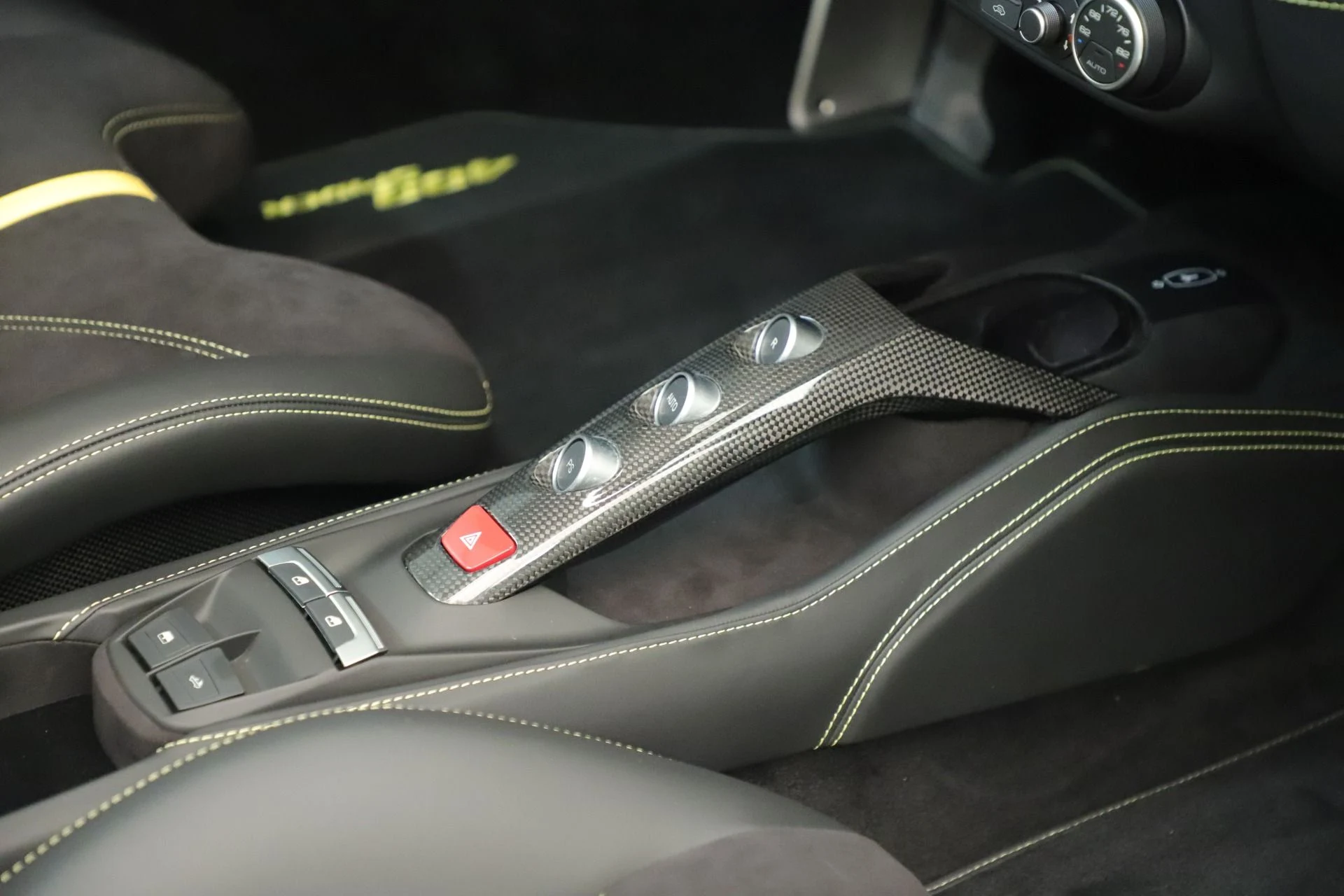 mph027_1968469629_Used_2018_Ferrari_488_Spider_1777144880_5ed9b77cdd