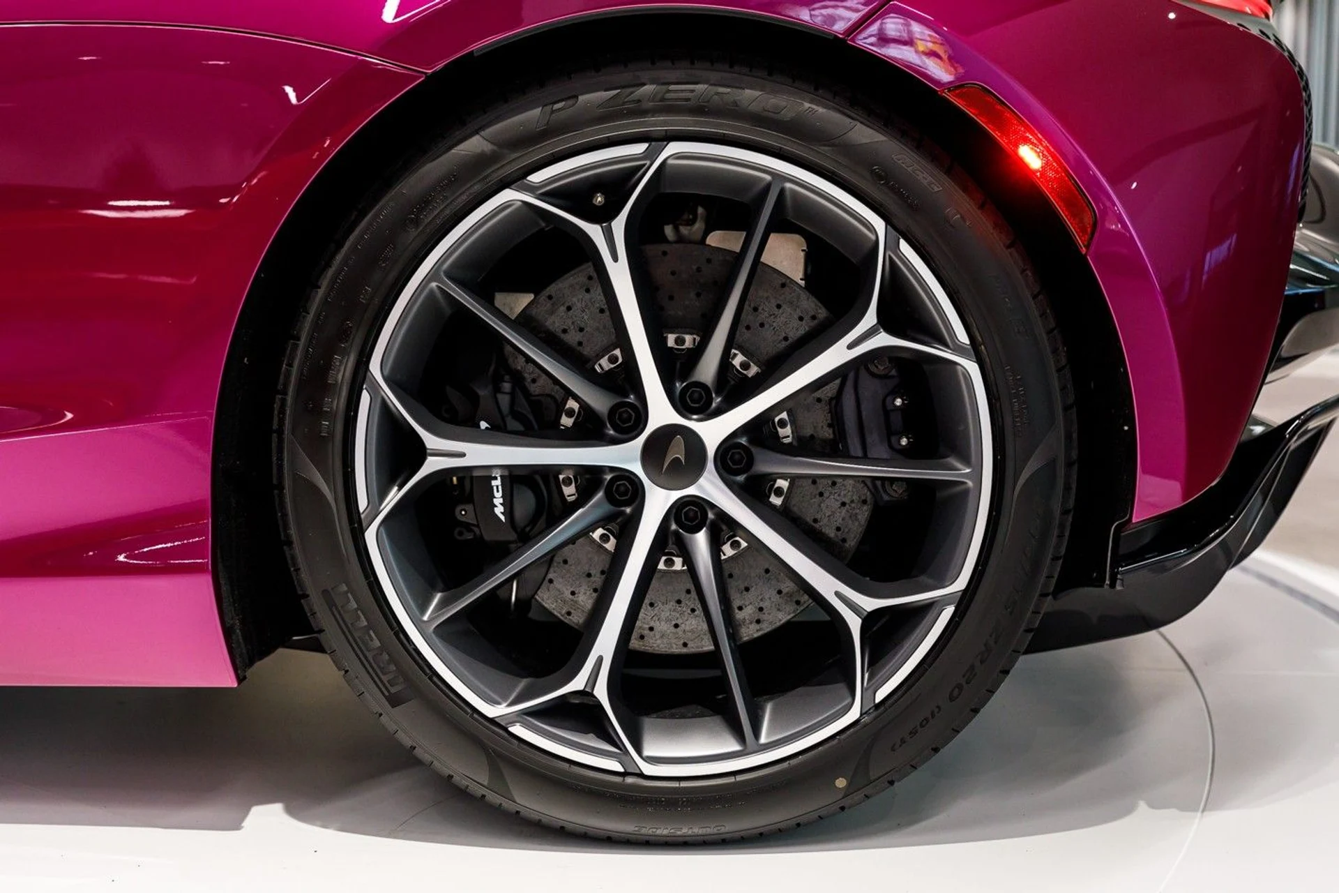 mph027_1975977449_652_p28_l_7e5ed37317