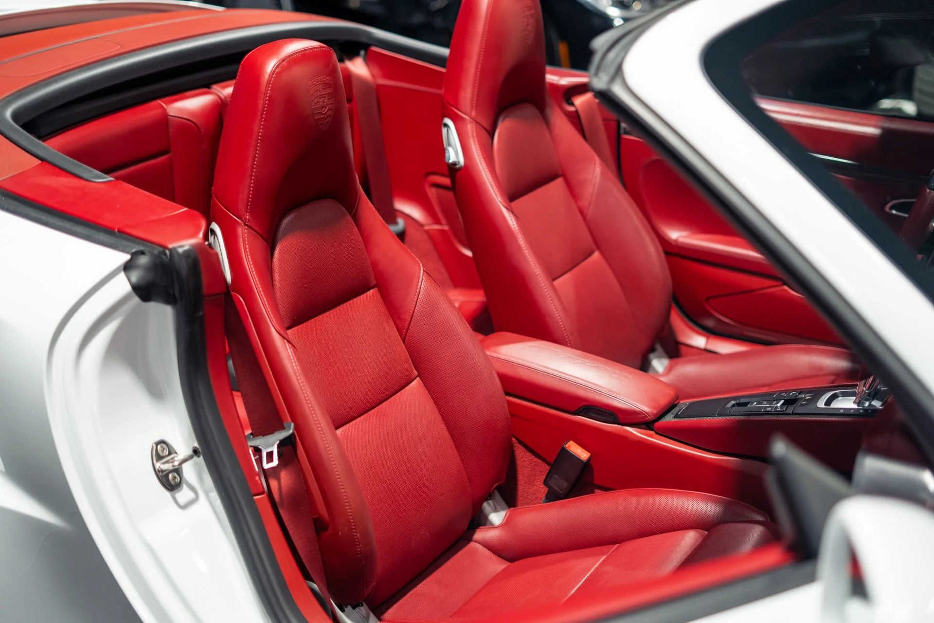 mph027_1977806921_Used_2017_Porsche_911_Turbo_S_Cabriolet_1783375481_d0497335dd
