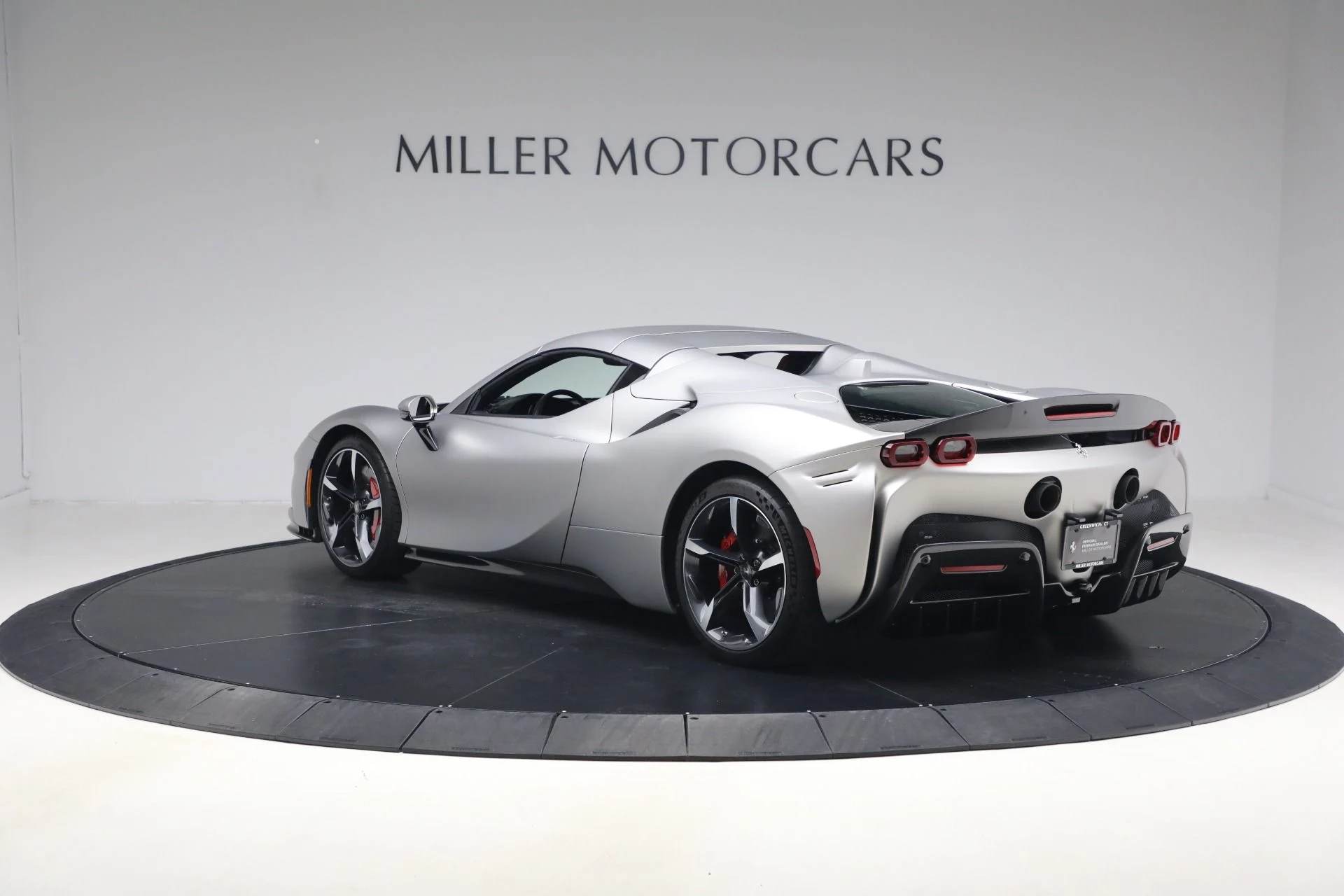 mph027_1978626316_Used_2023_Ferrari_SF_90_Spider_1774121460_65448dd43b