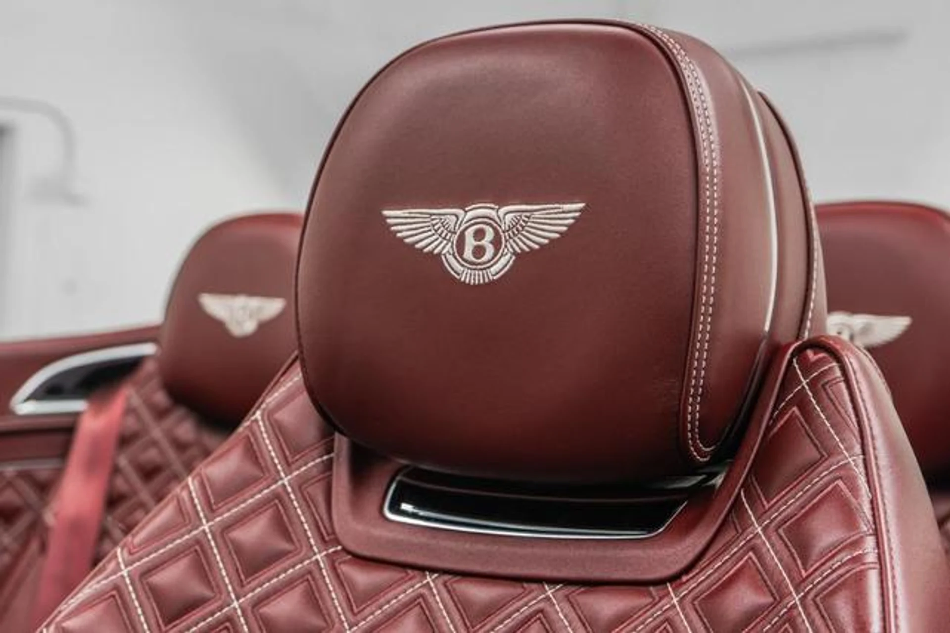 mph027_1982345654_6t_Uk_E_Pli_WVMR_Ego_BVG_Mxkgk_N_Fe_M_f8c103d7a5