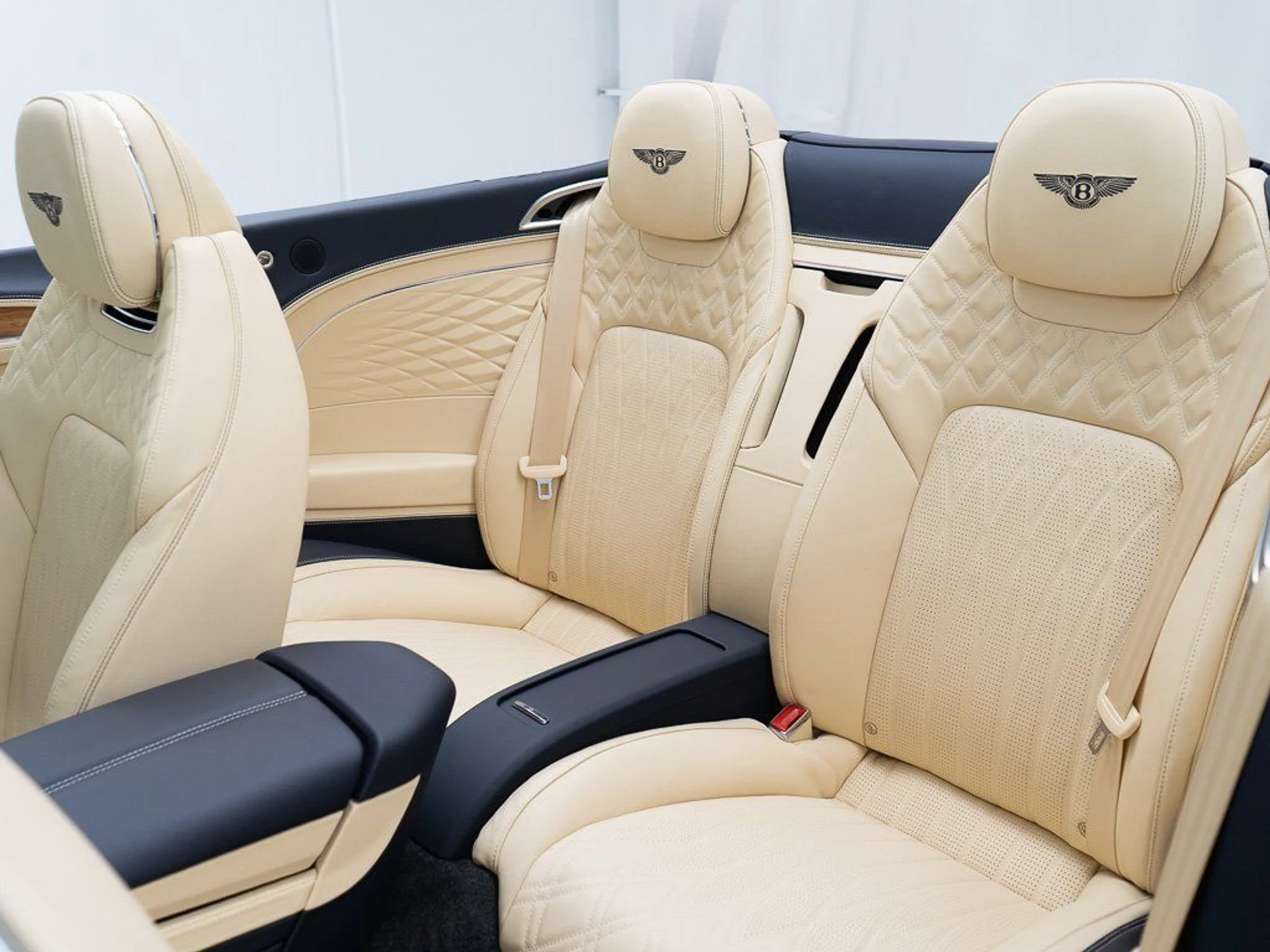 mph027_1988712355_108007c7cf00d6d6ce1975634636ebb1_9e9fa13bd2