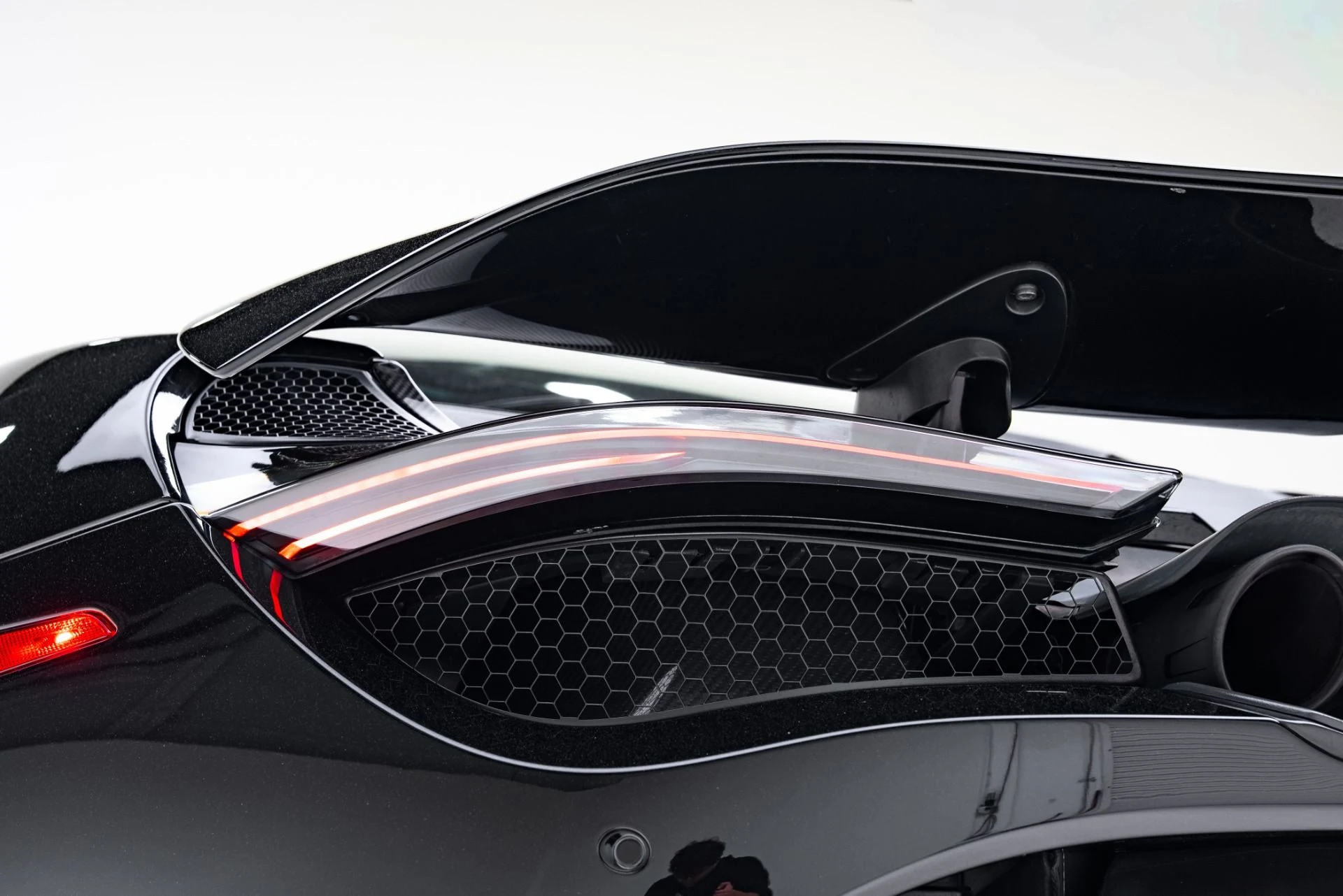 mph027_1989249729_Used_2019_Mc_Laren_720_S_Performance_1771451561_9be0b0bf50