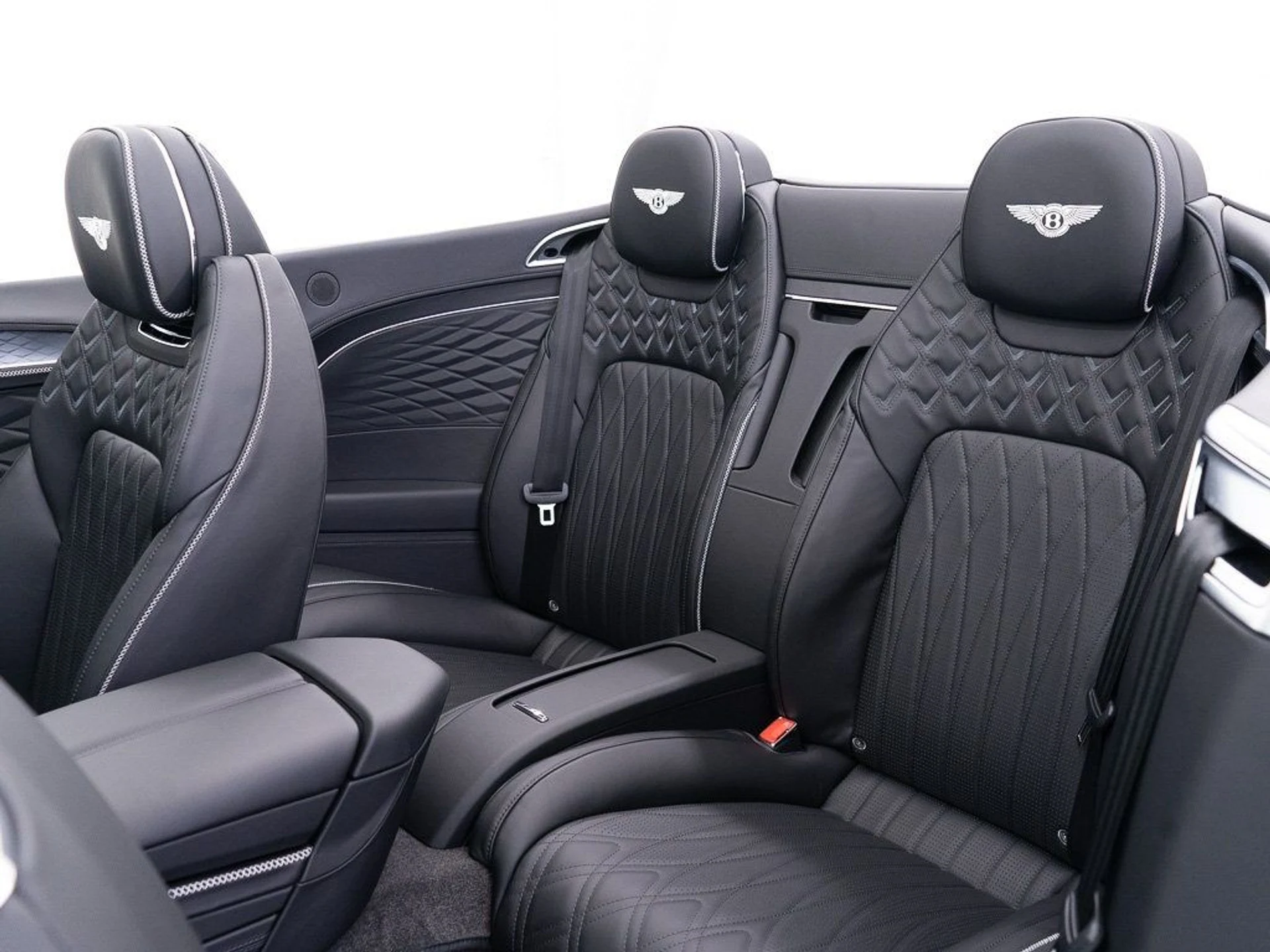 mph027_1989506401_8f3bc3ea6c81f8517f386cad5a4db3ef_a038d62928