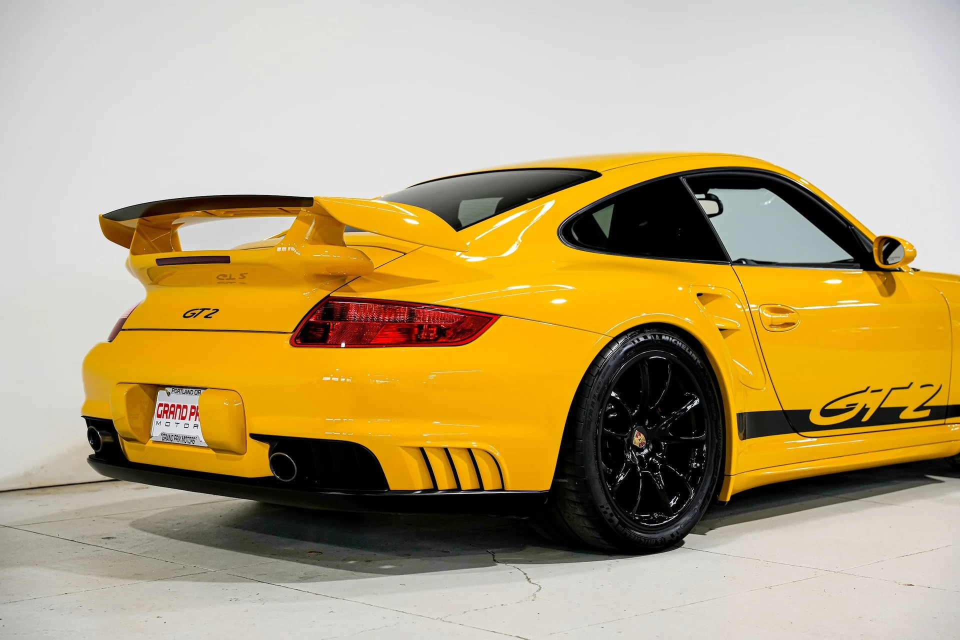 mph027_1992699259_8f801efea9e9fad149b9166d0c0dfe38x_3b8b21cc6f