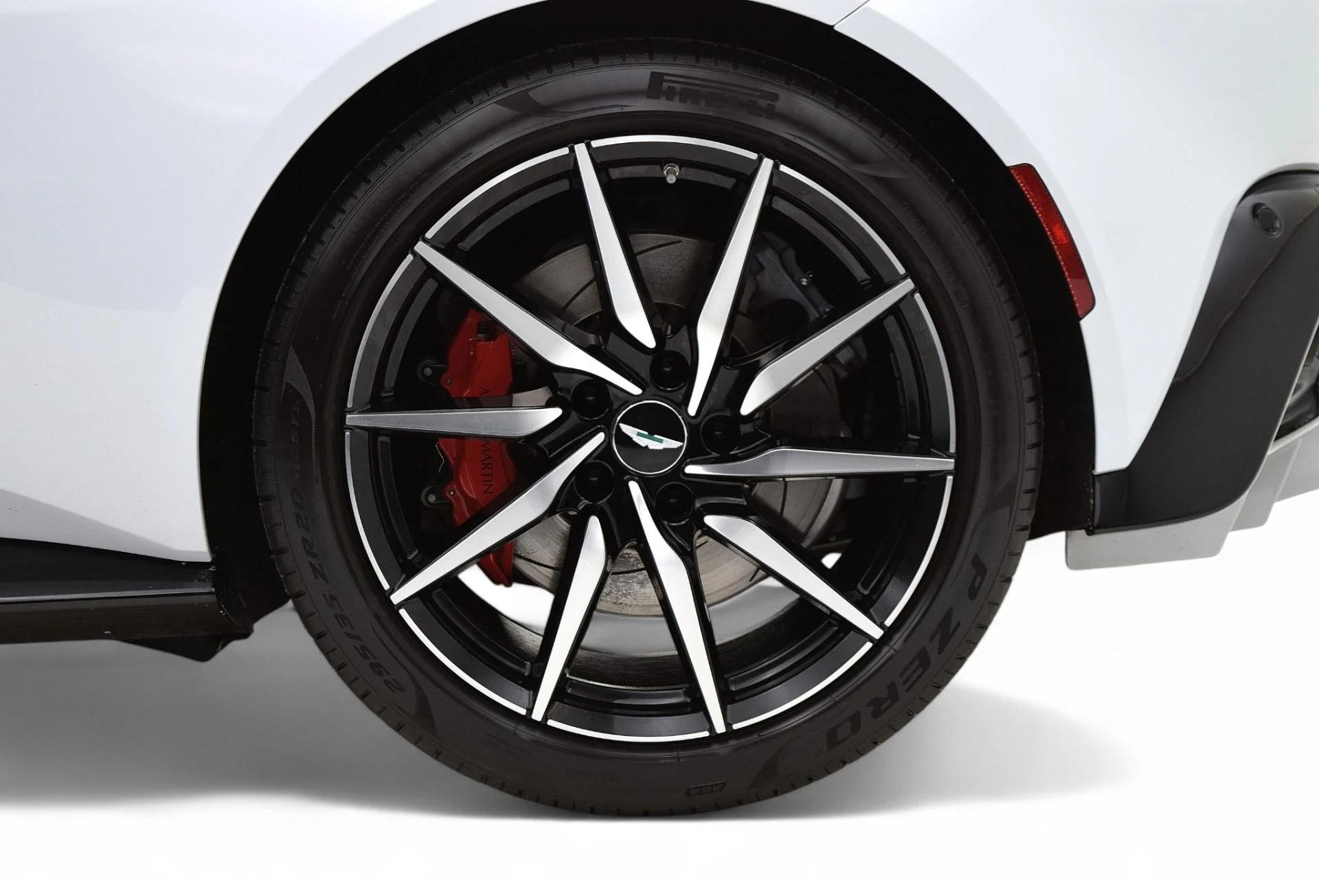 mph027_1997837319_Used_2019_Aston_Martin_Vantage_Coupe_59387759f0