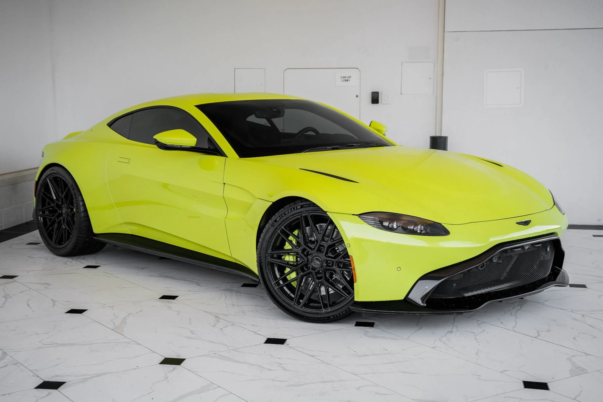 mph027_2008521955_Used_2020_Aston_Martin_Vantage_V8_Coupe_1690551431_5f0c6628e6