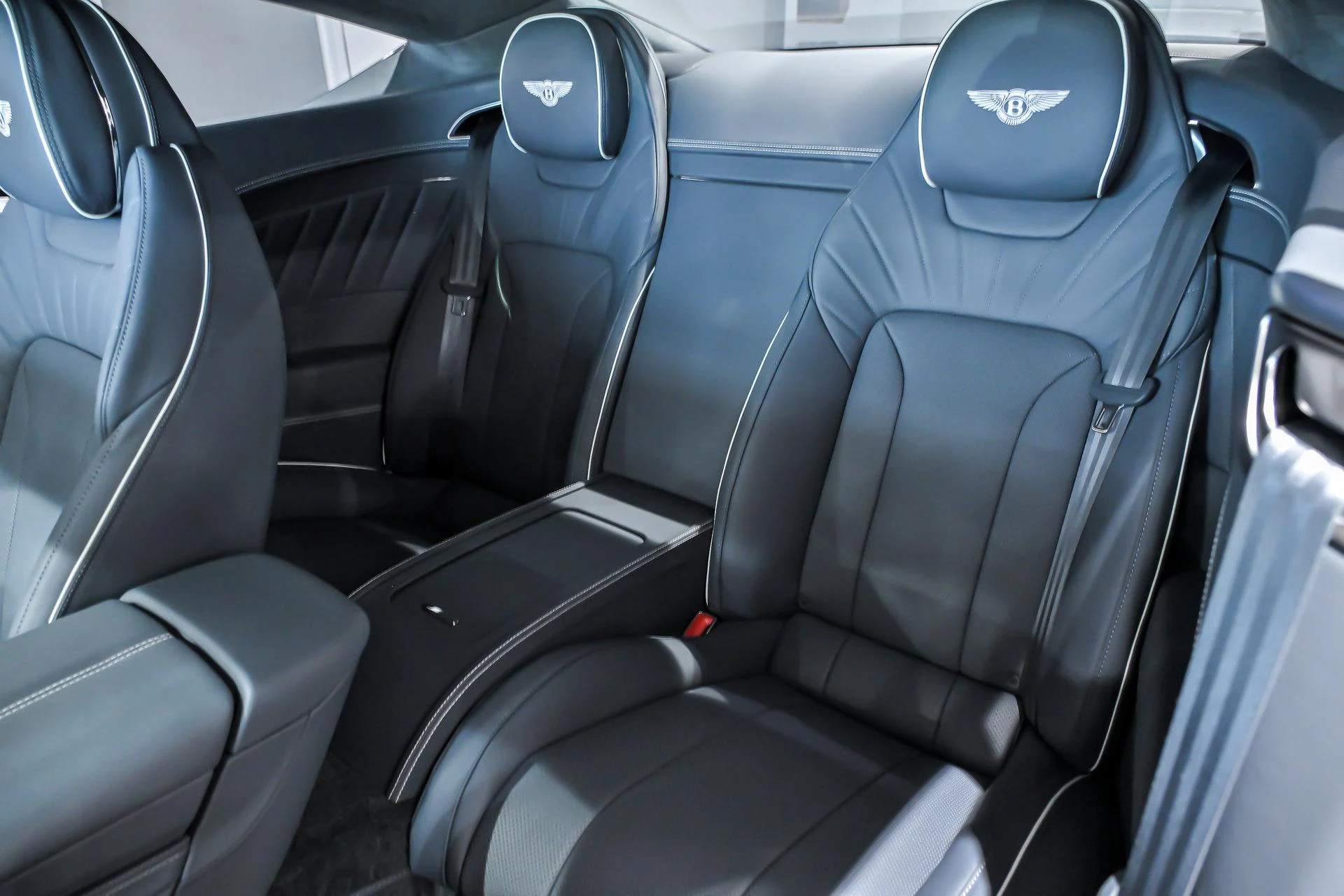 mph027_2027038397_Used_2024_Bentley_Continental_GT_V8_Coupe_1766137568_0e06a500db
