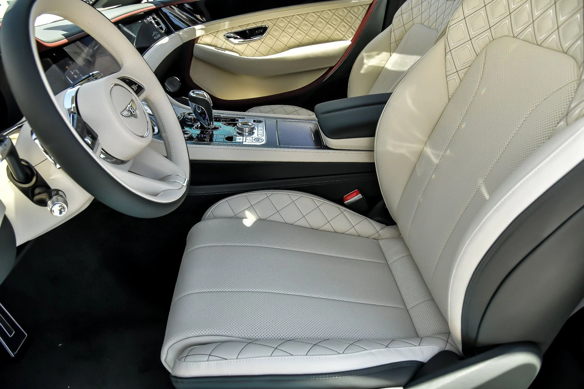 mph027_2030000165_7828b70777cc59b3ef16359da8e3b016x_3dd7e3b3b3