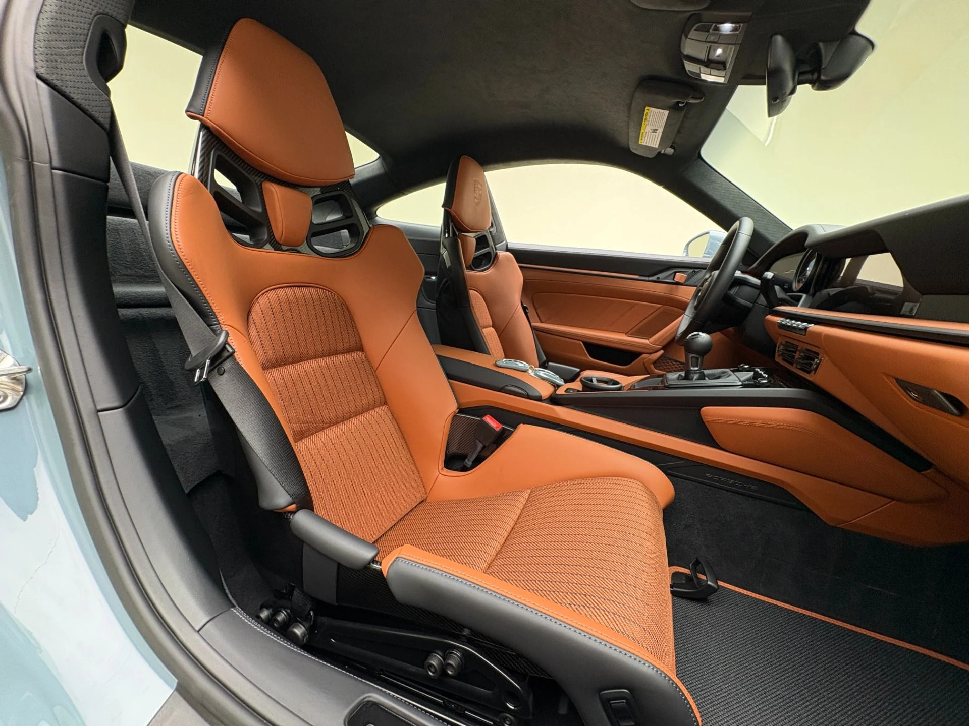 mph027_2034168731_Used_2024_Porsche_911_ST_1777657007_ae0379a360