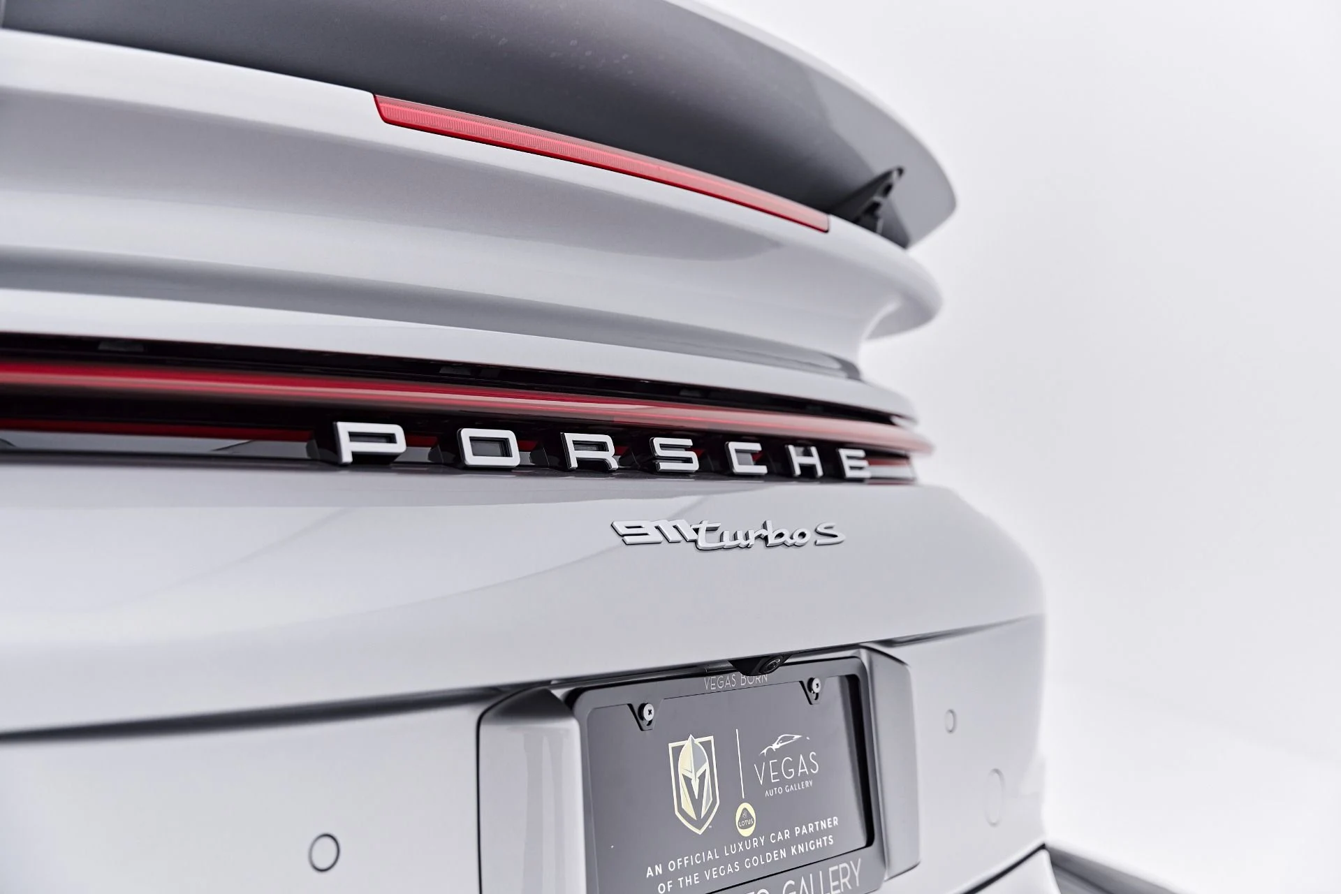 mph027_2043878616_Used_2025_Porsche_911_Turbo_S_1785539143_54dad932fc