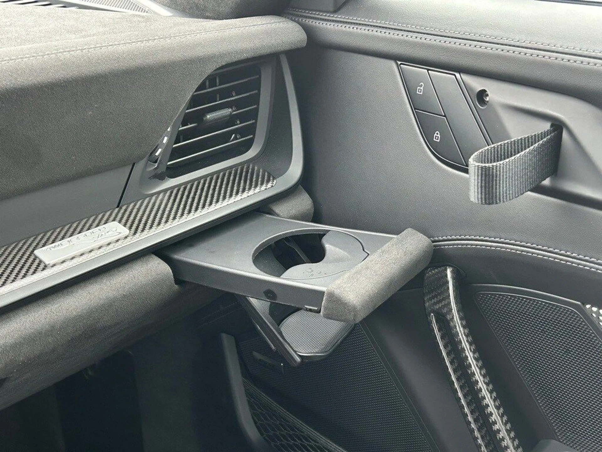 mph027_2045955056_2c61a05ac4842b7c8b4e8251c8eab65bx_034567e177