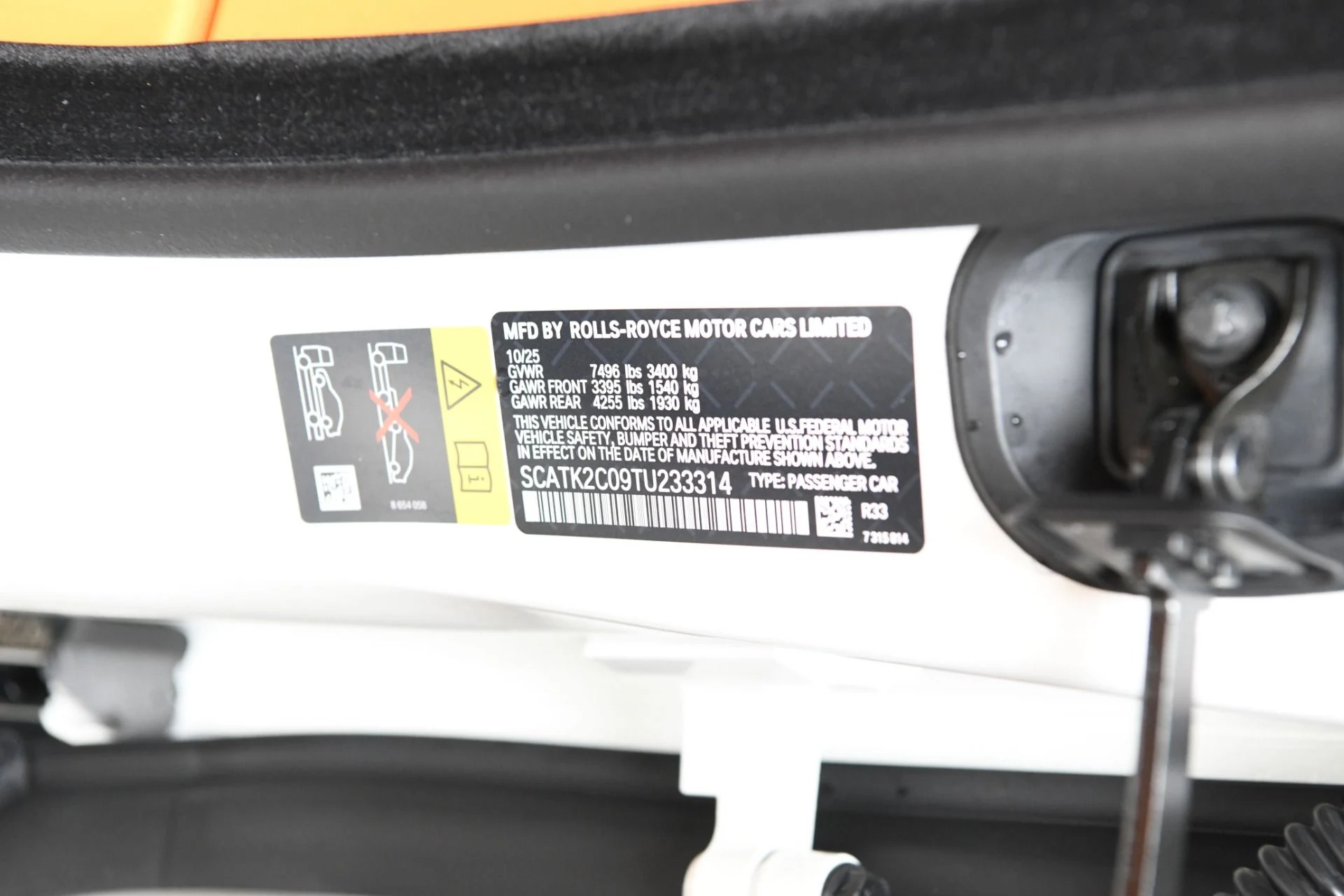 mph027_2046326893_11986_p29_l_8926939209