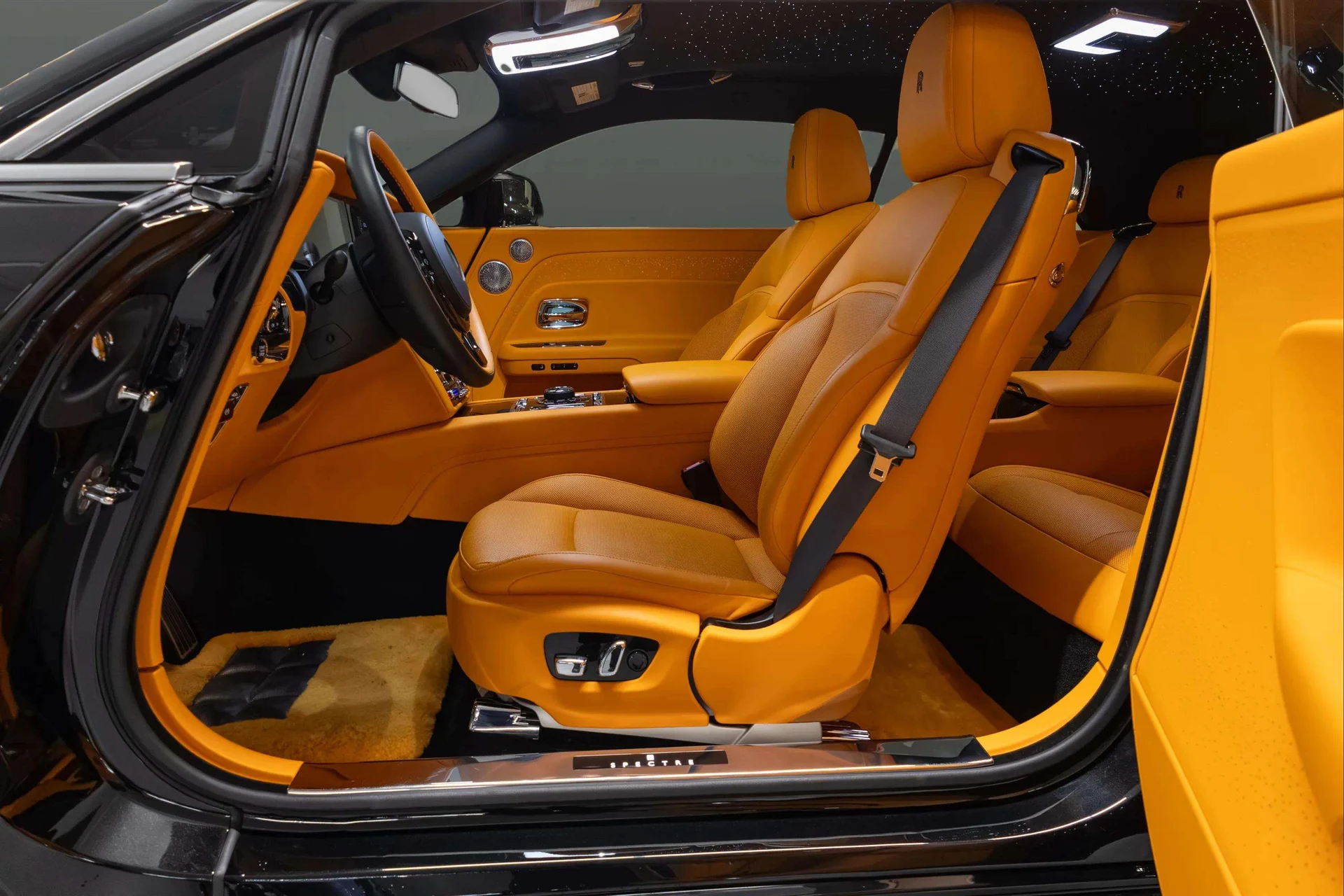 mph027_2050522921_851e1f98_efa6_42ed_b419_8cab904eecd8_202420_Rolls_Royce20_Spectre2028_SCATK_2_C04_RU_22313629_28_2cf1ea42db