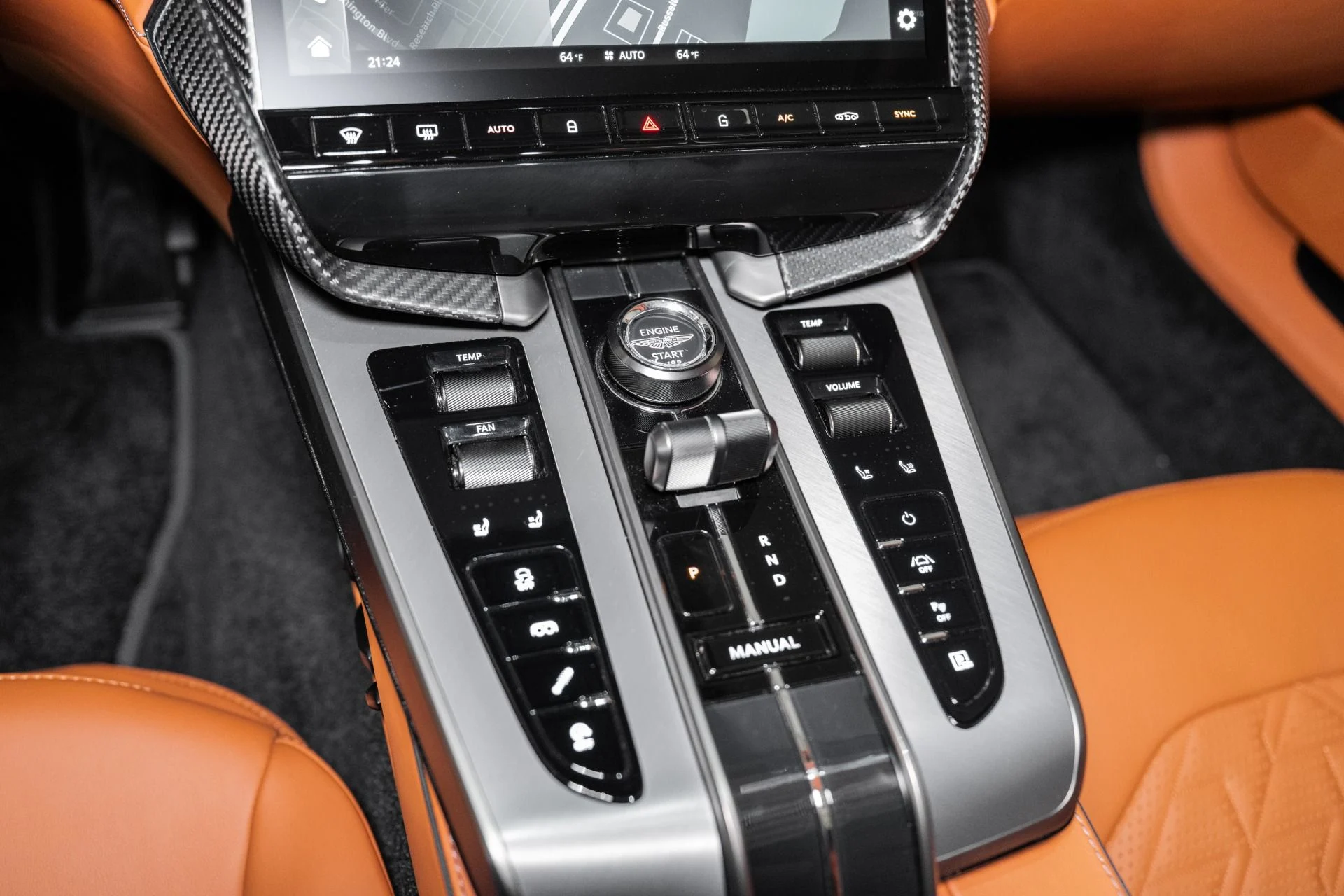mph027_205250170_Used_2025_Aston_Martin_Vanquish_1751746222_3b36847434