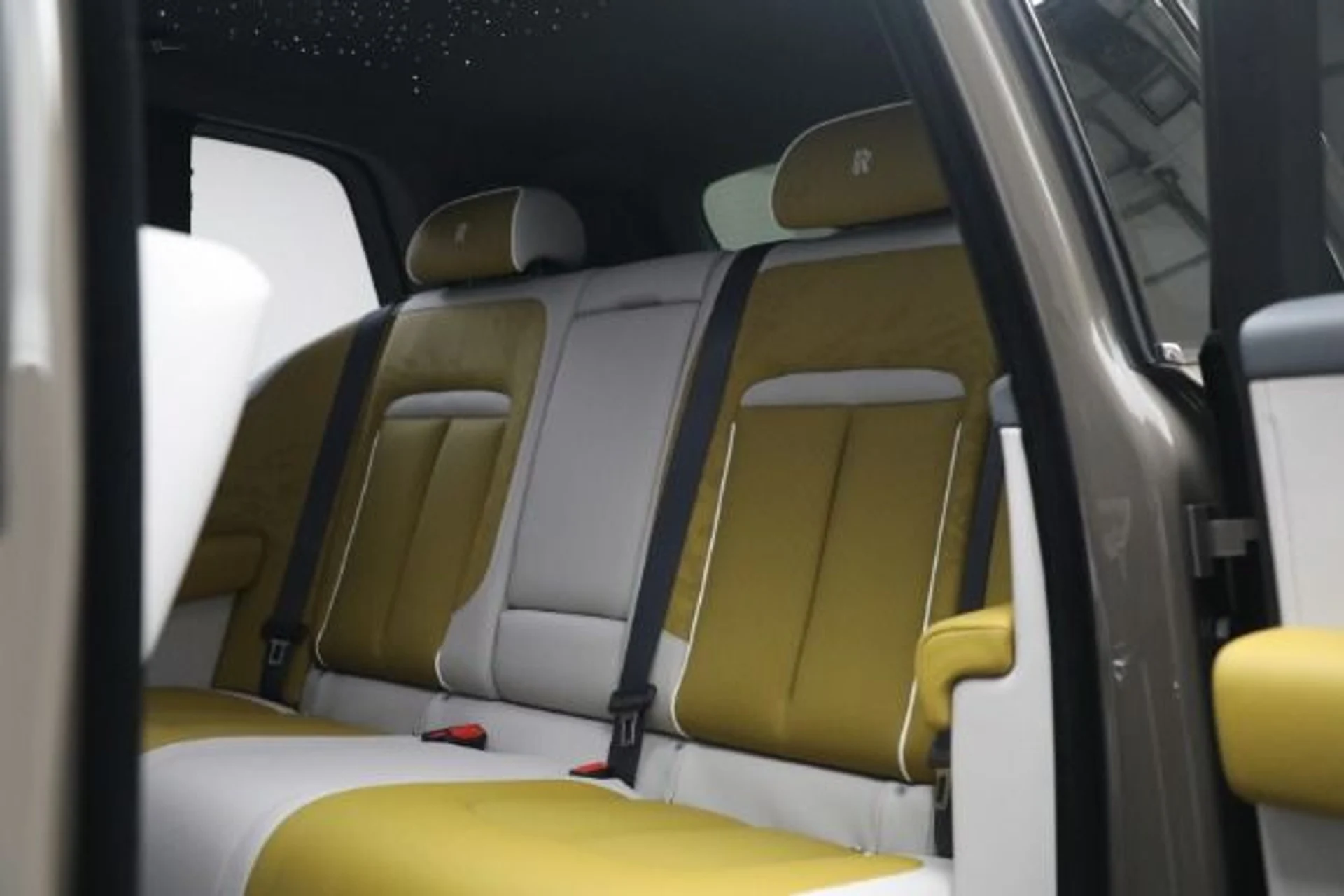 mph027_2057358944_New_2025_Rolls_Royce_Cullinan_ad14b2b758
