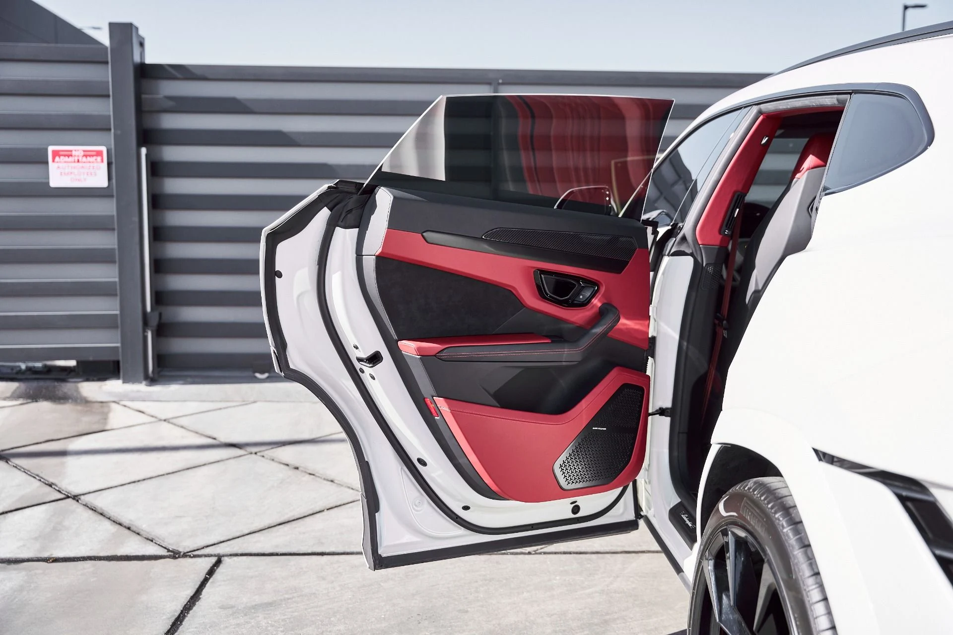 mph027_2064919602_Used_2024_Lamborghini_Urus_S_1769733240_1ce3e60639