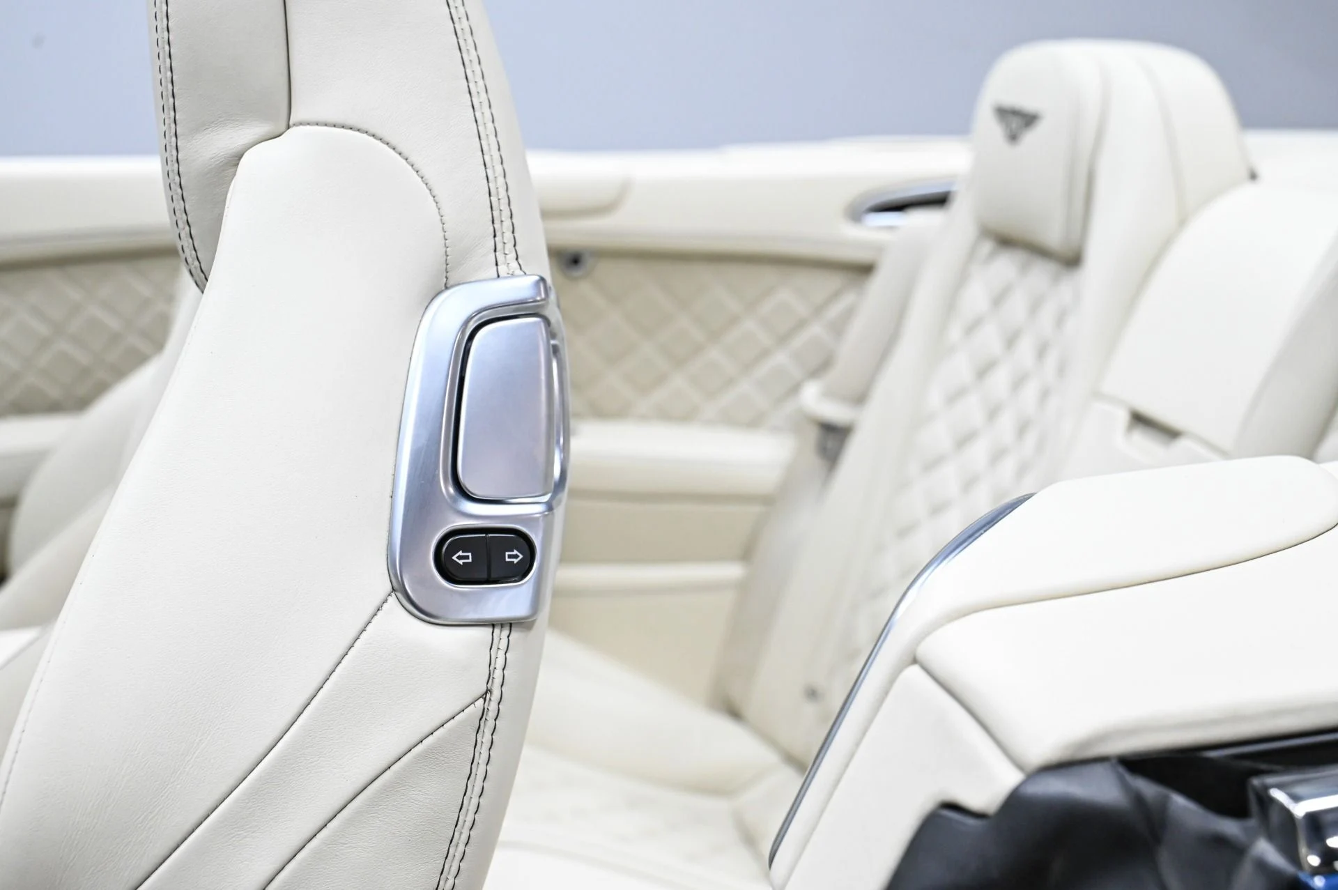 mph027_2065297144_Used_2017_Bentley_Continental_GT_V8_S_1769036560_d1e0e62cd2