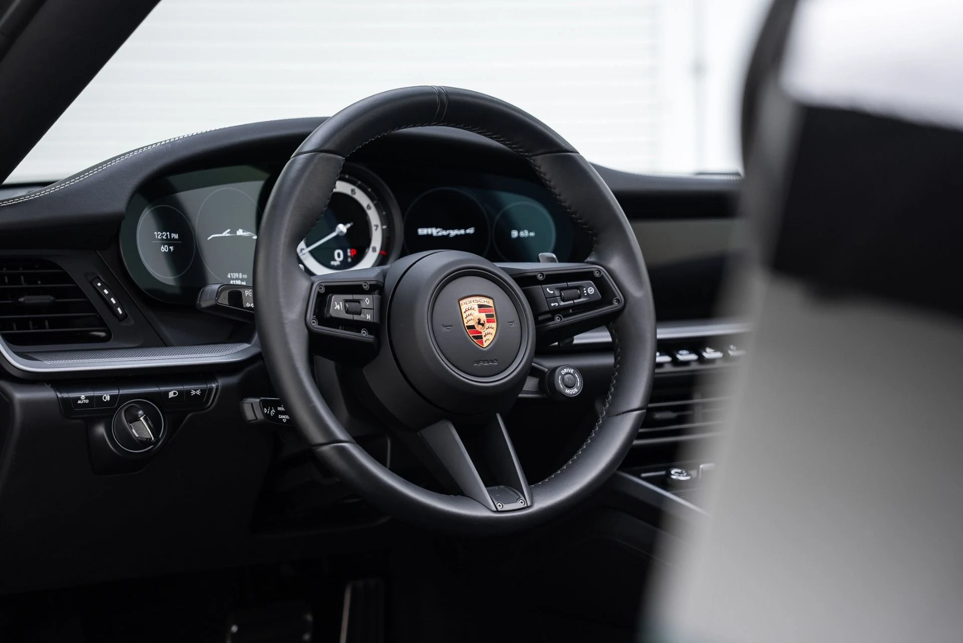 mph027_2067200721_Used_2024_Porsche_911_Targa_4_1767819129_0efe99c4be