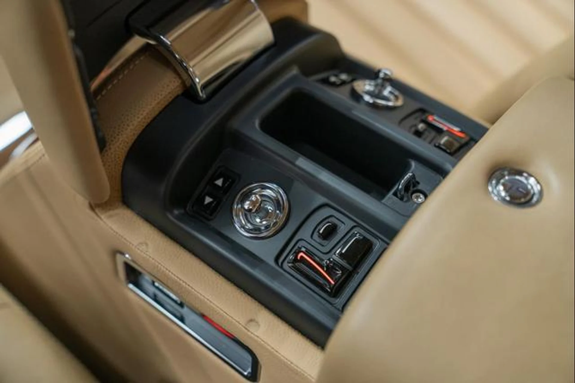 mph027_2067256050_gb4i_I_Ky_Vh_P0p_BYM_Ye_VLE_Ls_q_L_Yk_5e65ff0c3e