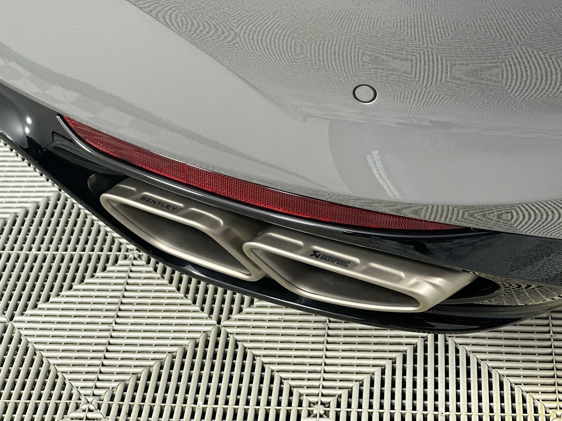 mph027_2070516493_28_e54e93af4b