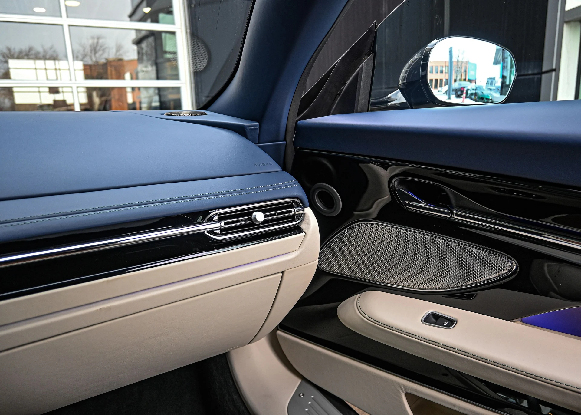 mph027_2073357357_17c16a01_ec97_43f2_a682_4aa98f8ab894_ec823f184b