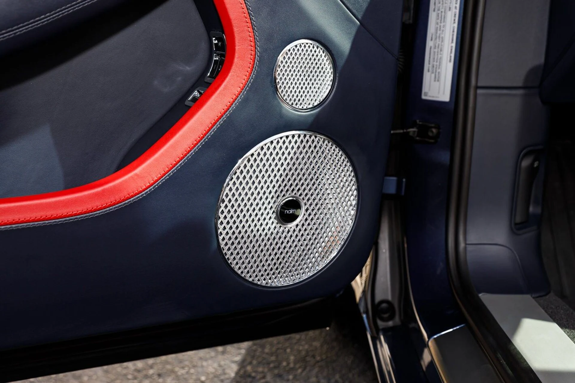 mph027_2074238773_91f0e0bb62ee5583292df67a34955cc4x_7ce8ce1019