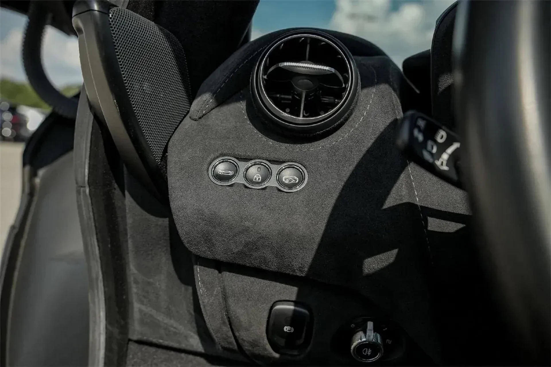 mph027_2077664347_19700294190141b194743a35b9d221bf_09ff3f160b