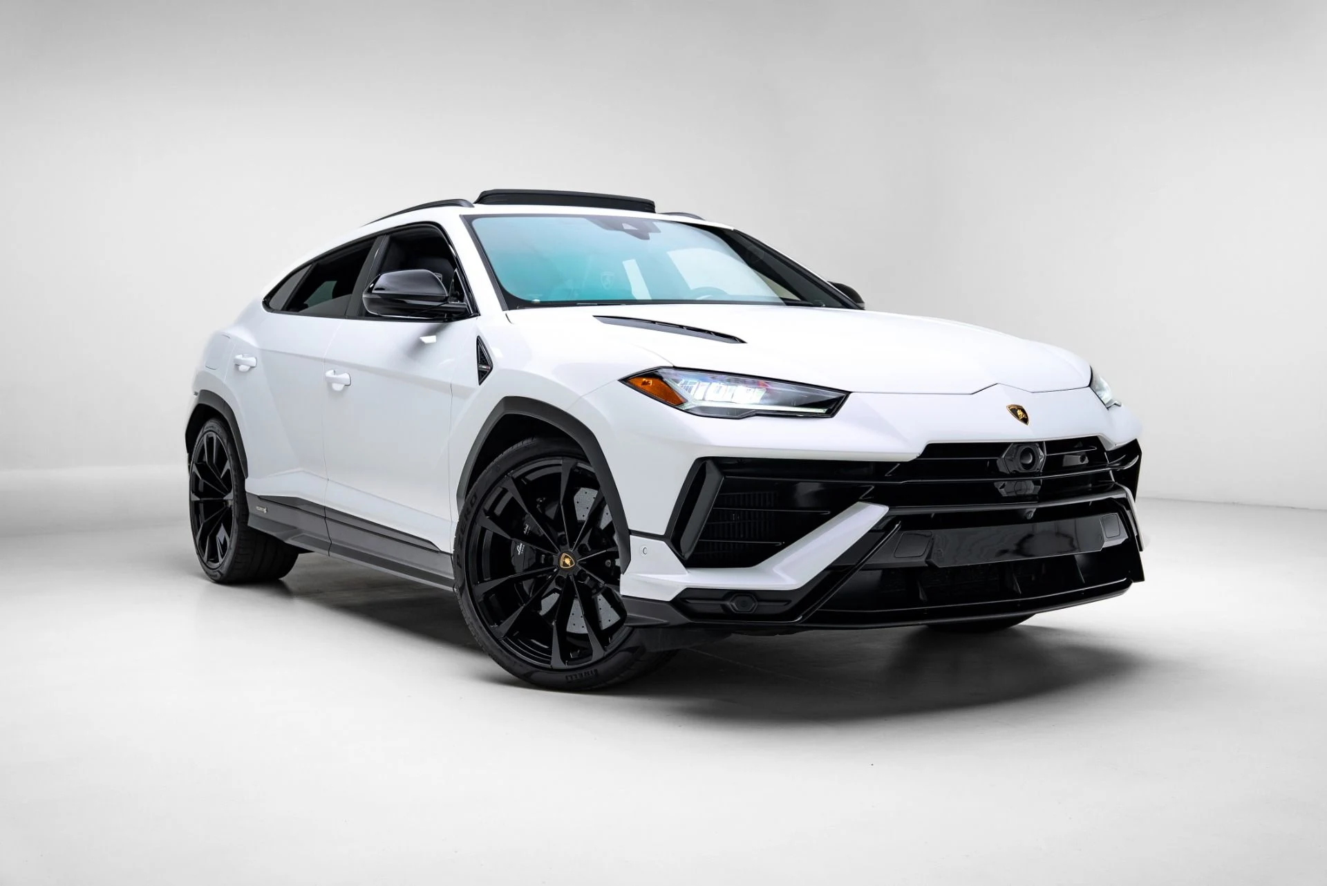 mph027_2090264317_Used_2023_Lamborghini_Urus_S_1776203789_320453c34e