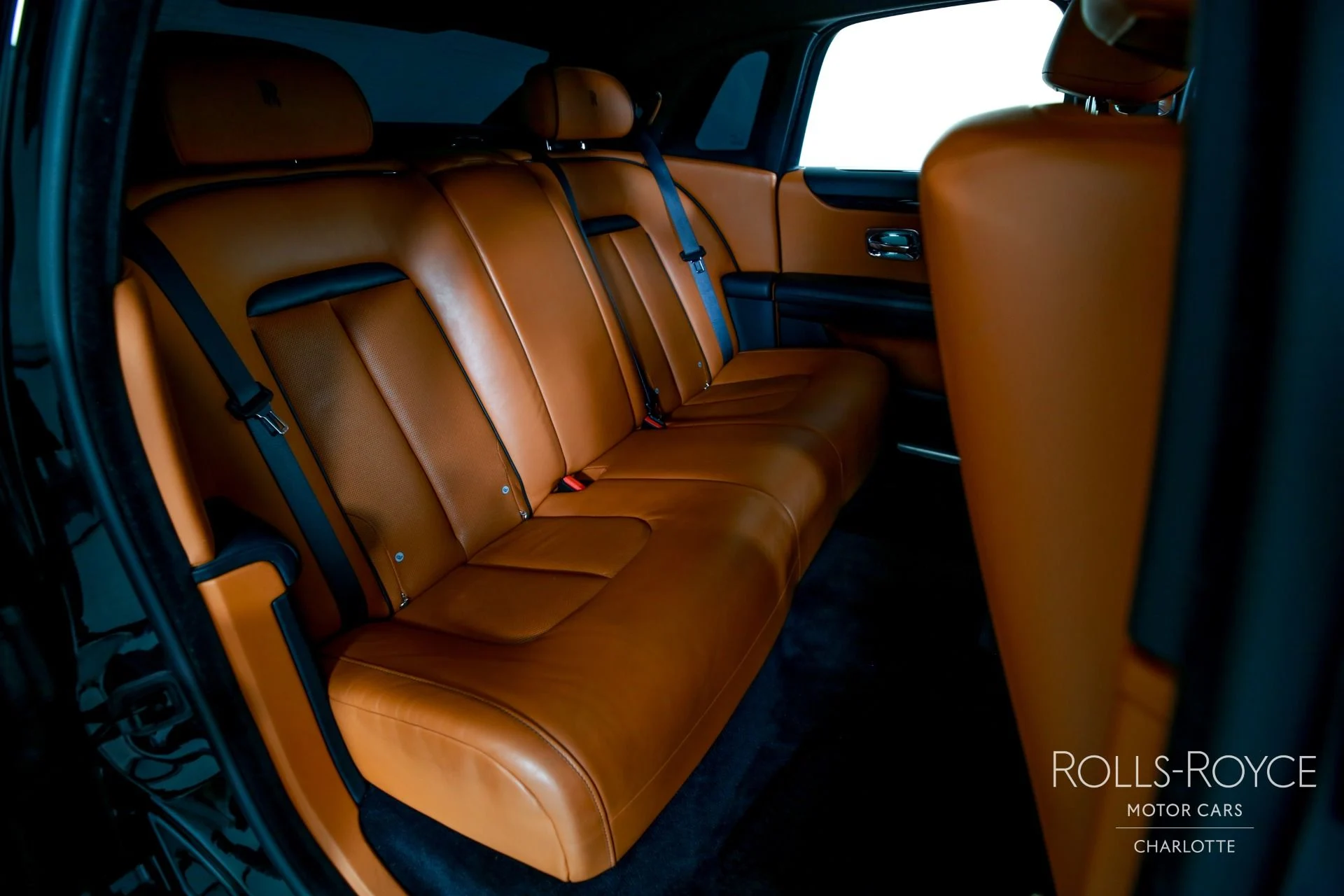 mph027_2094875637_Used_2021_Rolls_Royce_Ghost_1789147066_cbdf781346