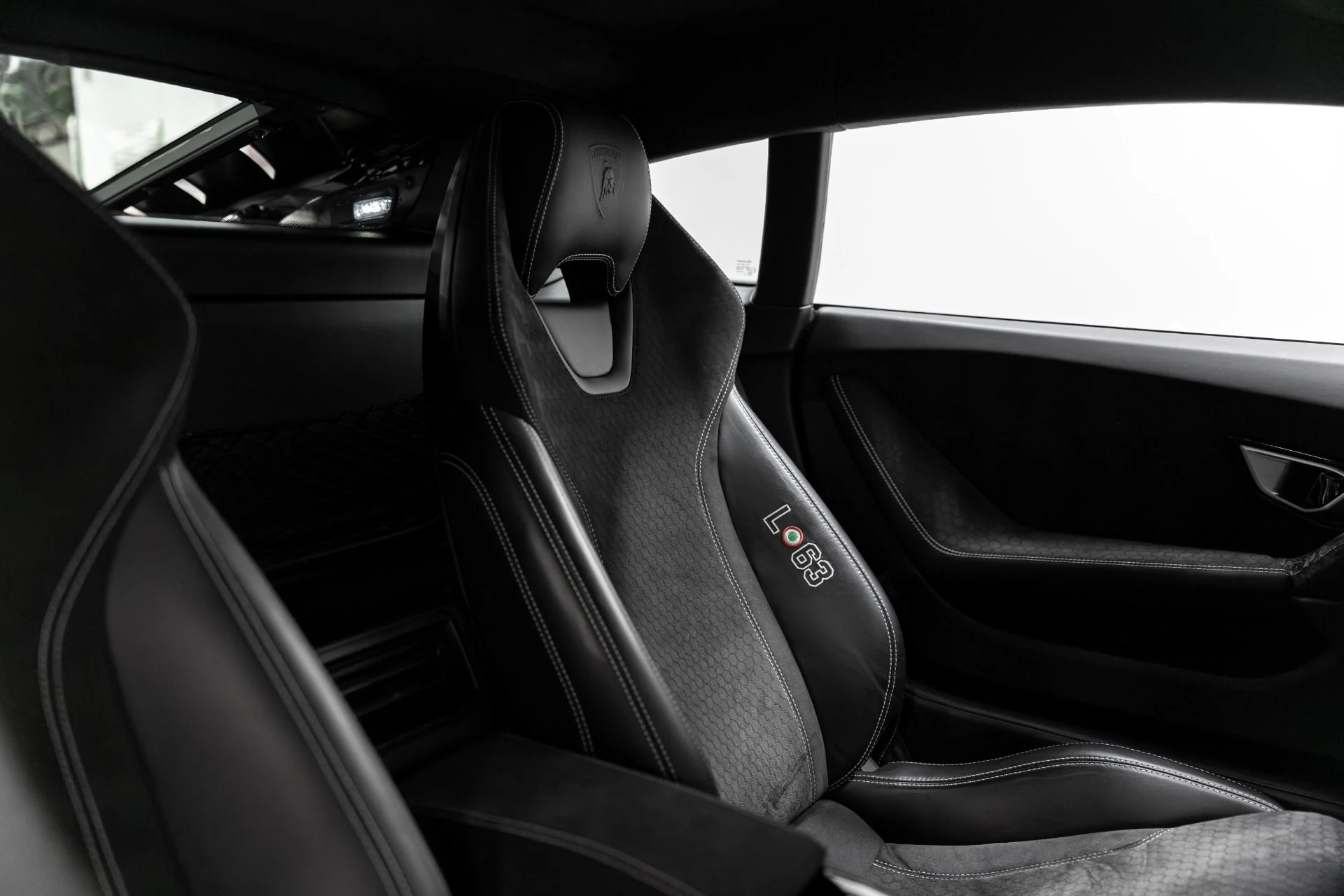 mph027_2096551439_Used_2017_Lamborghini_Huracan_1765410503_3bffb7c9f4