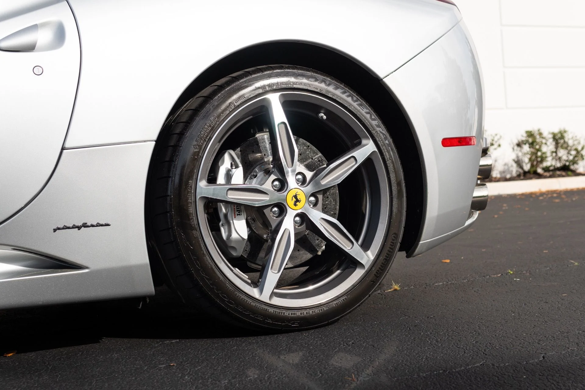 mph027_2098525615_Used_2014_Ferrari_California_1774924910_1add5cf194