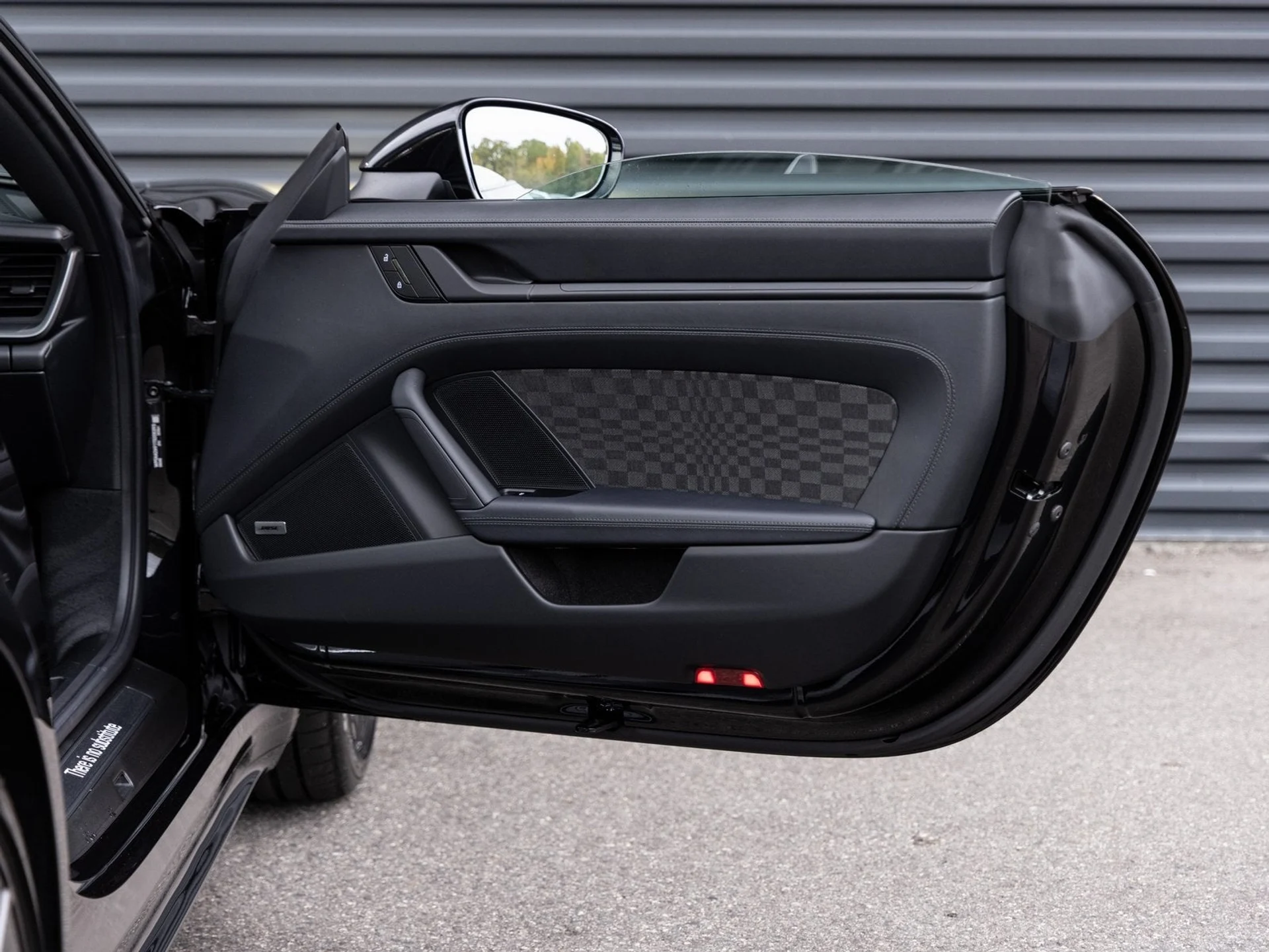 mph027_2100888776_28_8385b33180