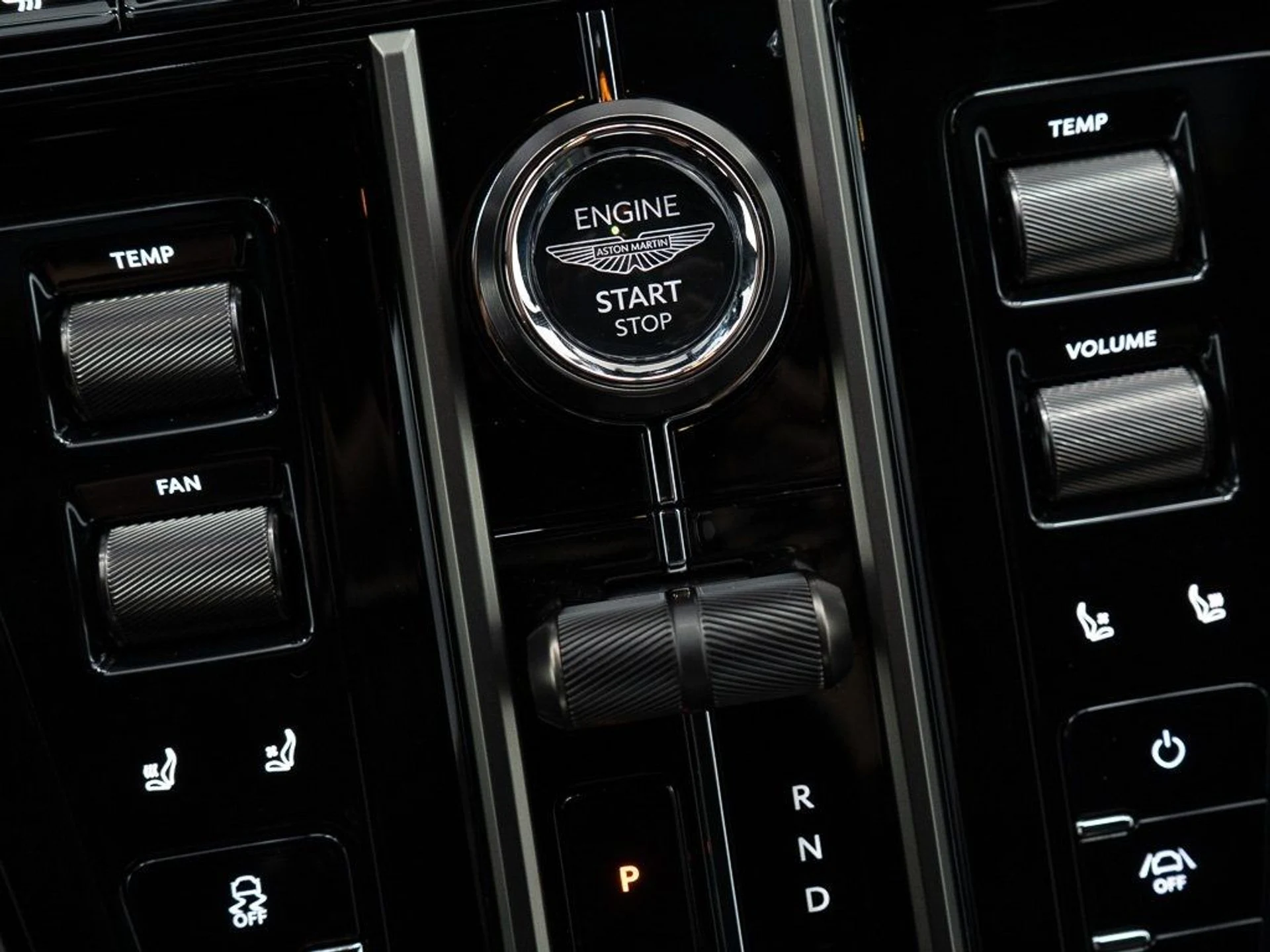 mph027_2110432031_42c065543032469fe4b4229162098910_adf3d43579