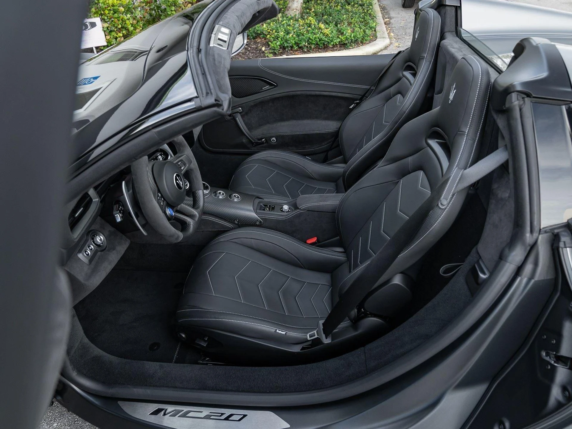 mph027_2111190239_Used_2023_Maserati_MC_20_Cielo_1773864341_15f566dfc4