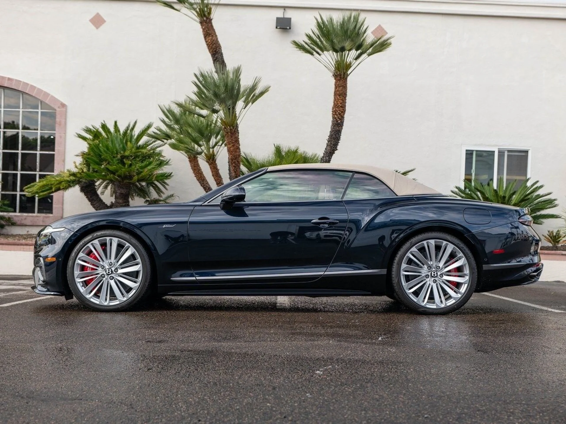 mph027_2114922604_b1c6ee212494b95253ce45e891e6c11bx_ae89810d33