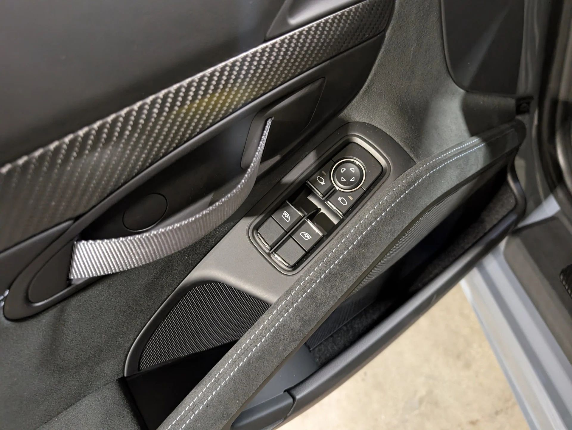 mph027_2126871343_6af38af7db564abfe65d89b3bd87c1d7x_4bd9275b92