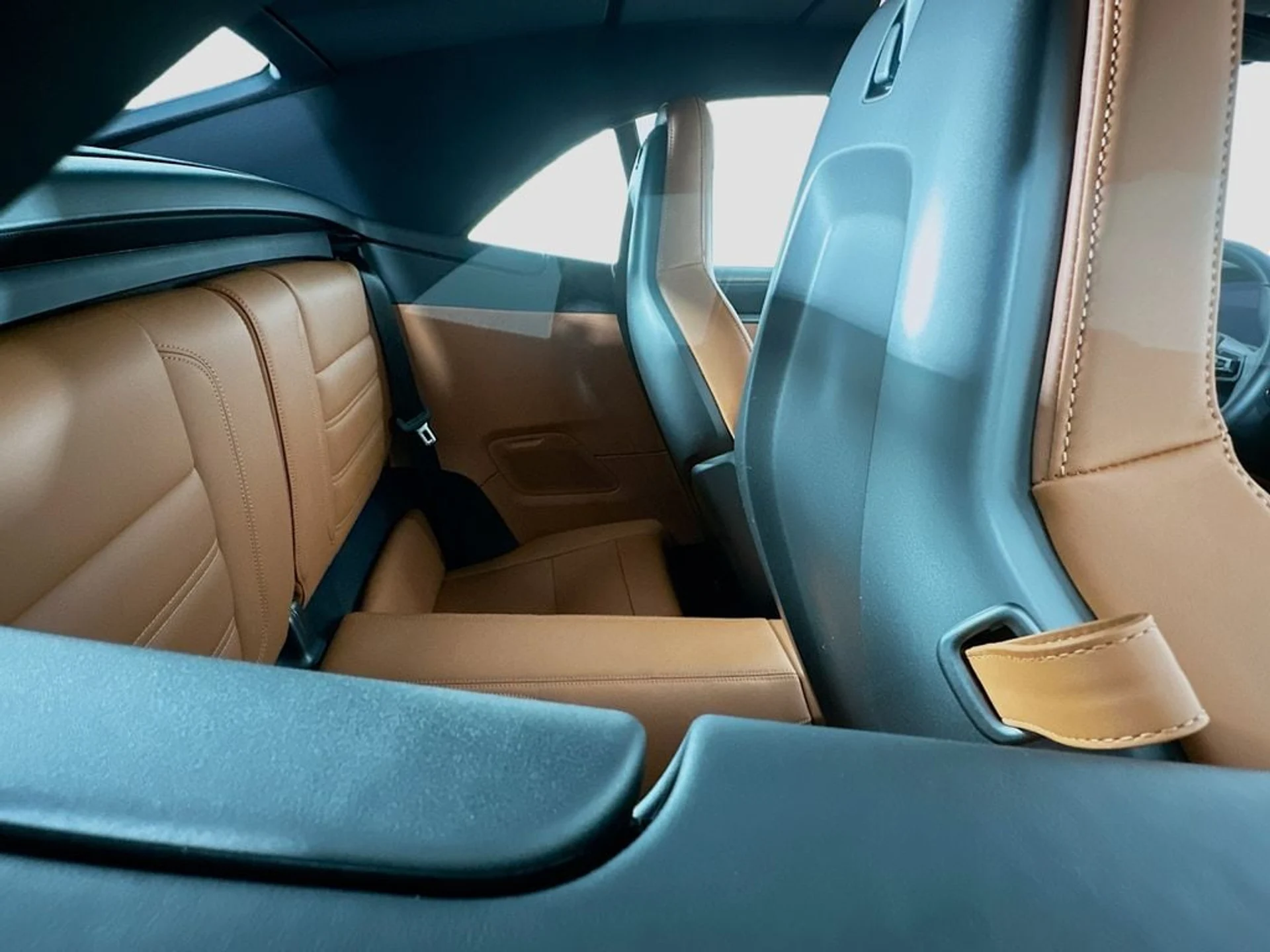 mph027_2127922268_e330049ea5ca16aa51ba2174afbb492cx_62a45cd447