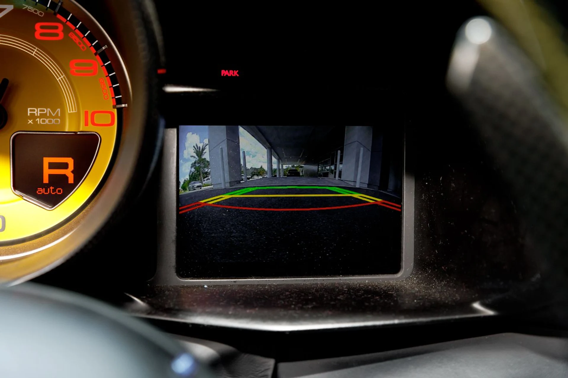 mph027_2134509962_594_p28_l_bd8631578d