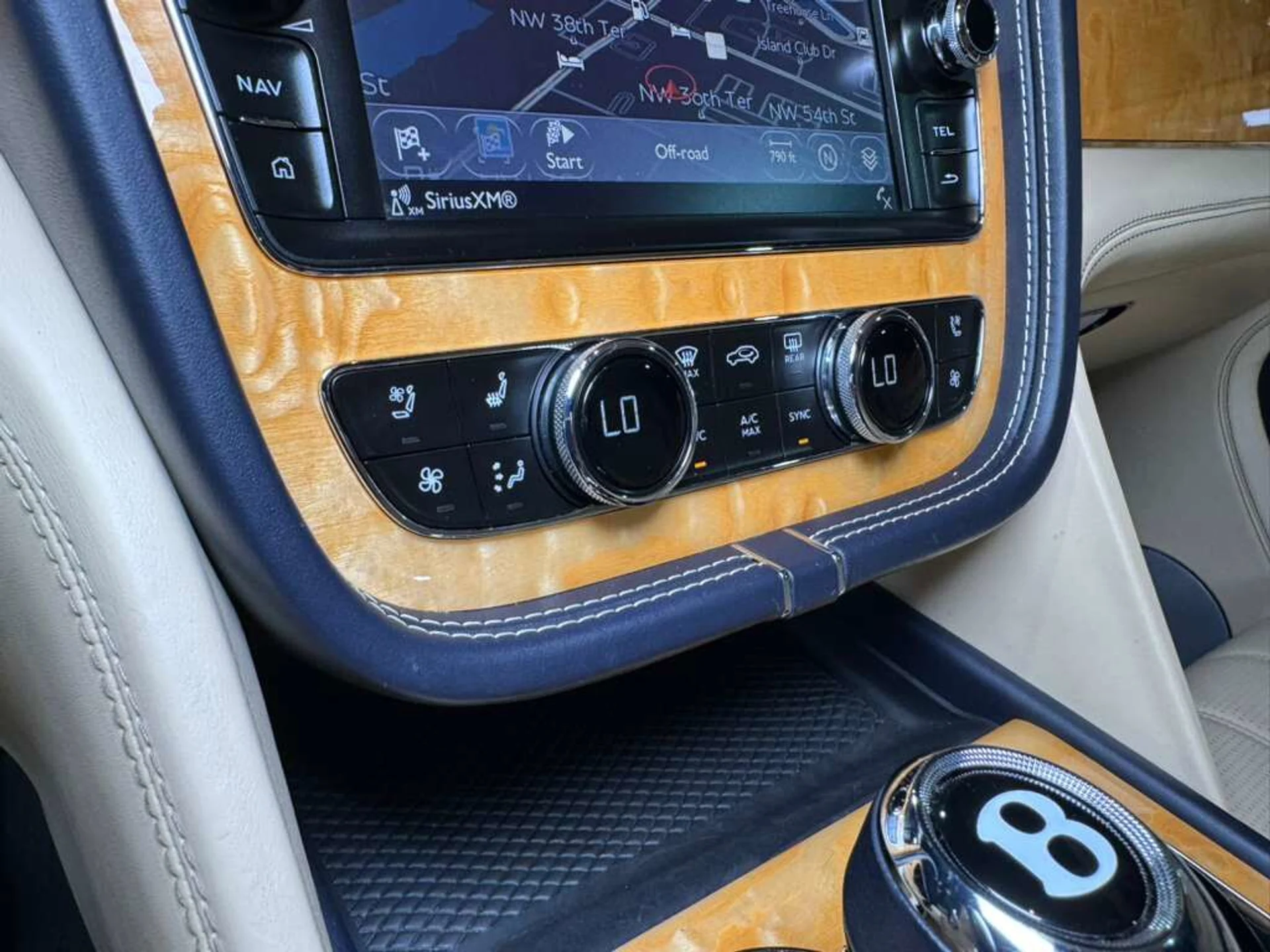 mph027_2143140131_94f310b5517befb3cbaed331b5491ce4_34eed77813