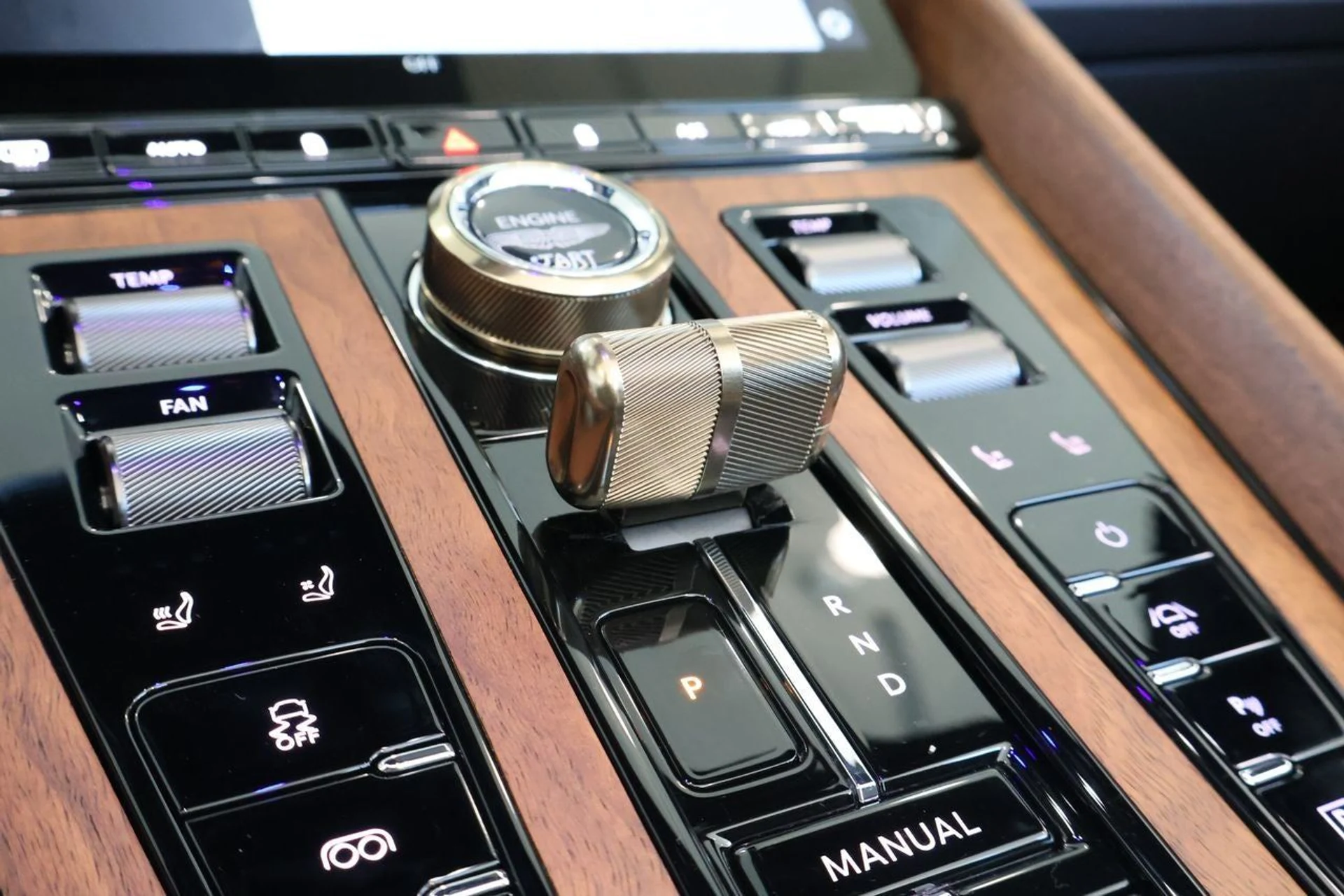 mph027_2154257134_28_08412066d6