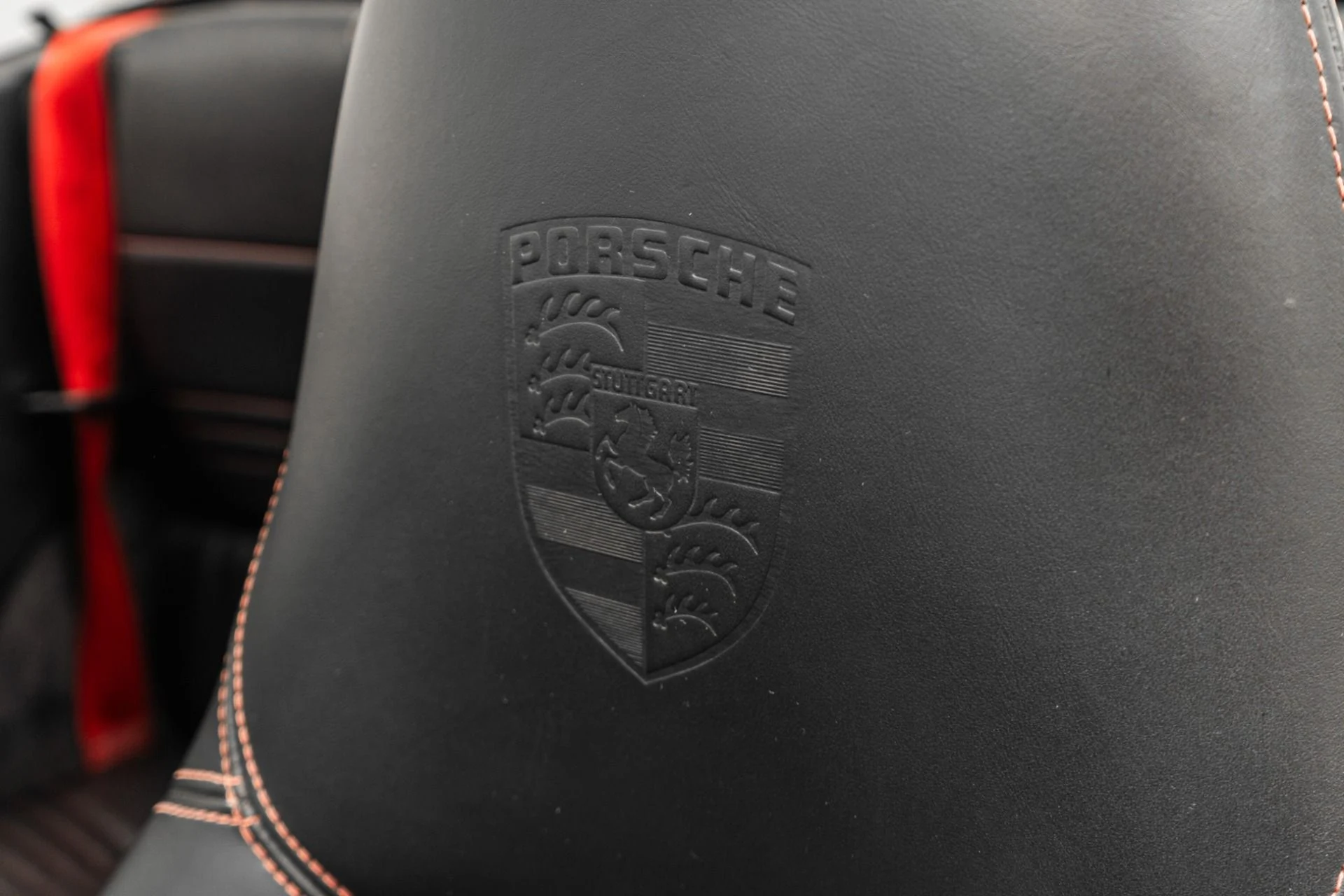 mph027_2166786509_Used_2004_Porsche_911_Carrera_Cabriolet_1761773538_363cf0c72e