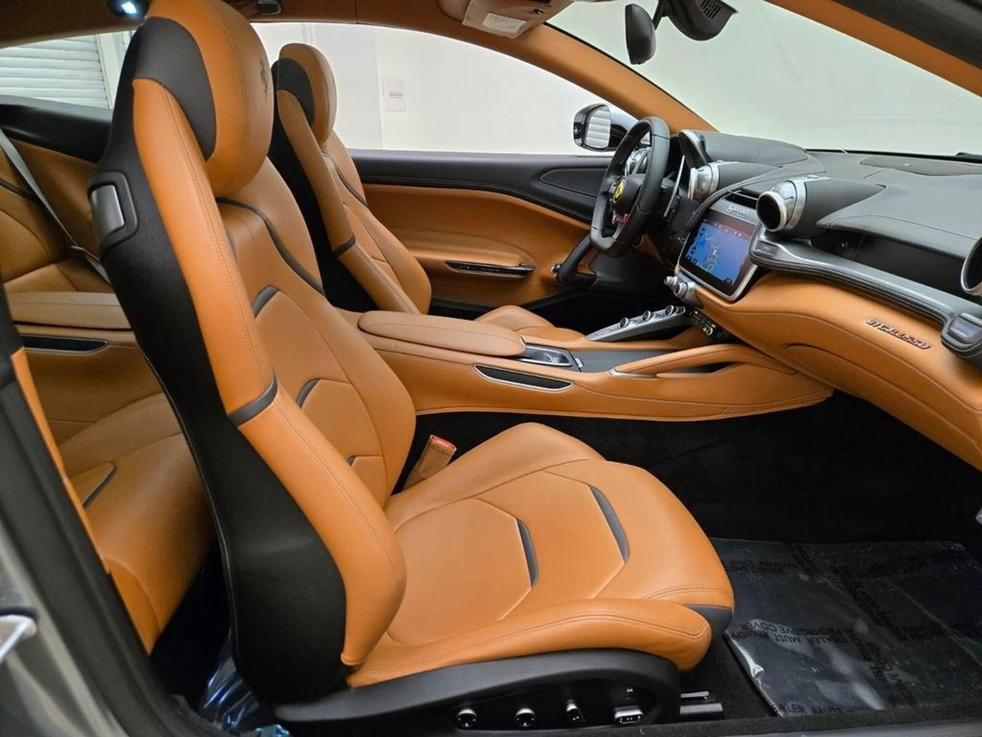 mph027_2166853190_Used_2017_Ferrari_GTC_4_Lusso_V12_1783509847_86b0c71a4f