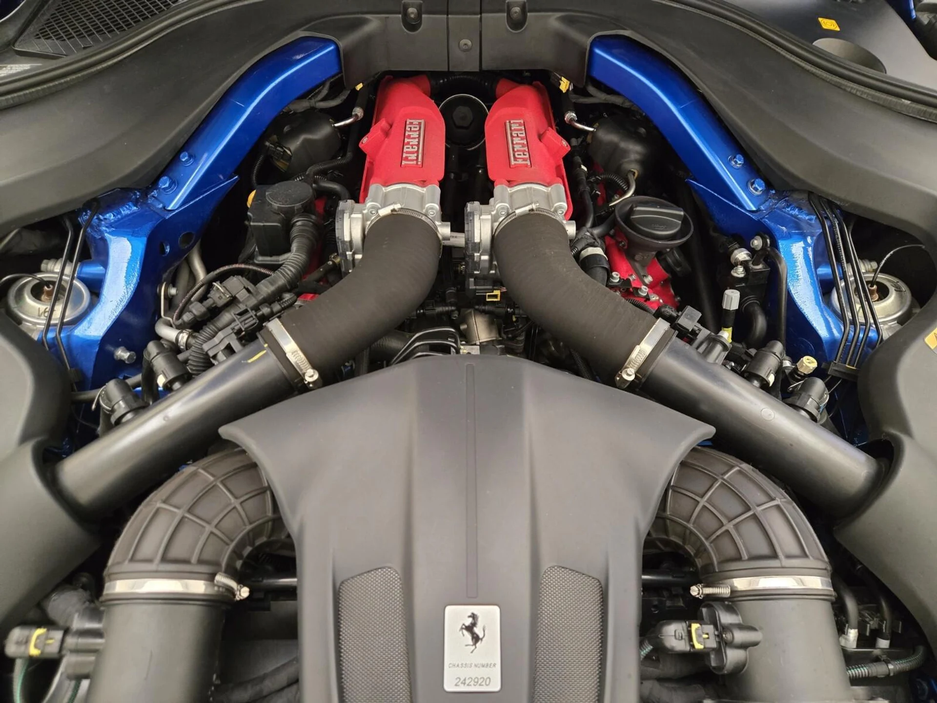 mph027_2168097989_Used_2019_Ferrari_Portofino_1754634660_520ceb17c1