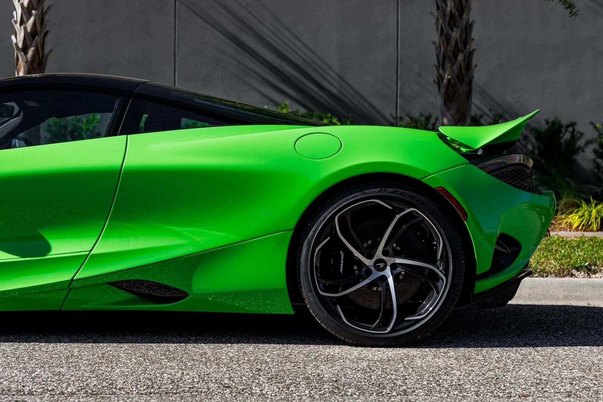 mph027_2168159885_668_p28_l_6d7d38d1f7