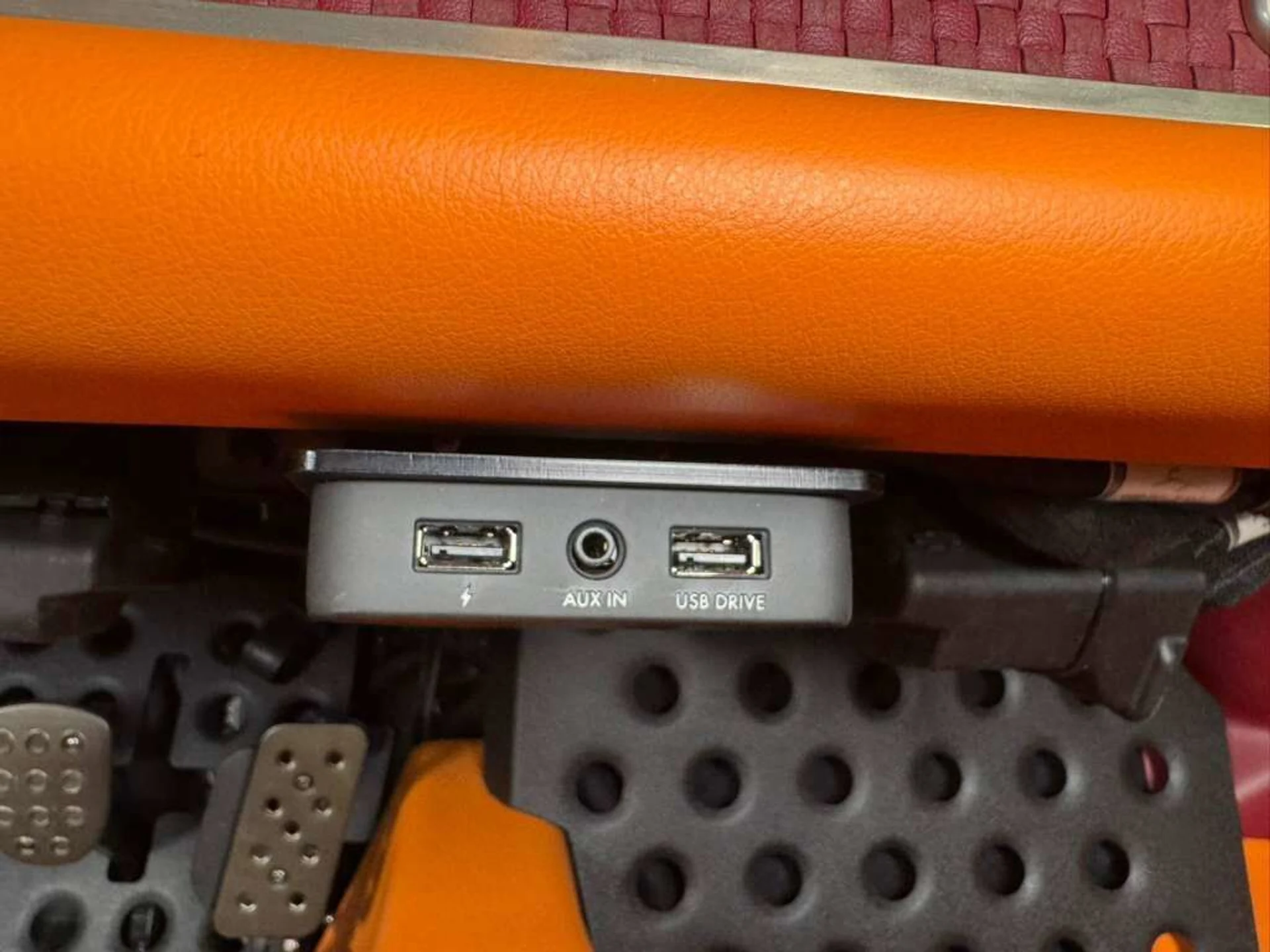 mph027_2172850579_2b8d6bbb021f9dd726964b4e403d7ddc_b415ef5288