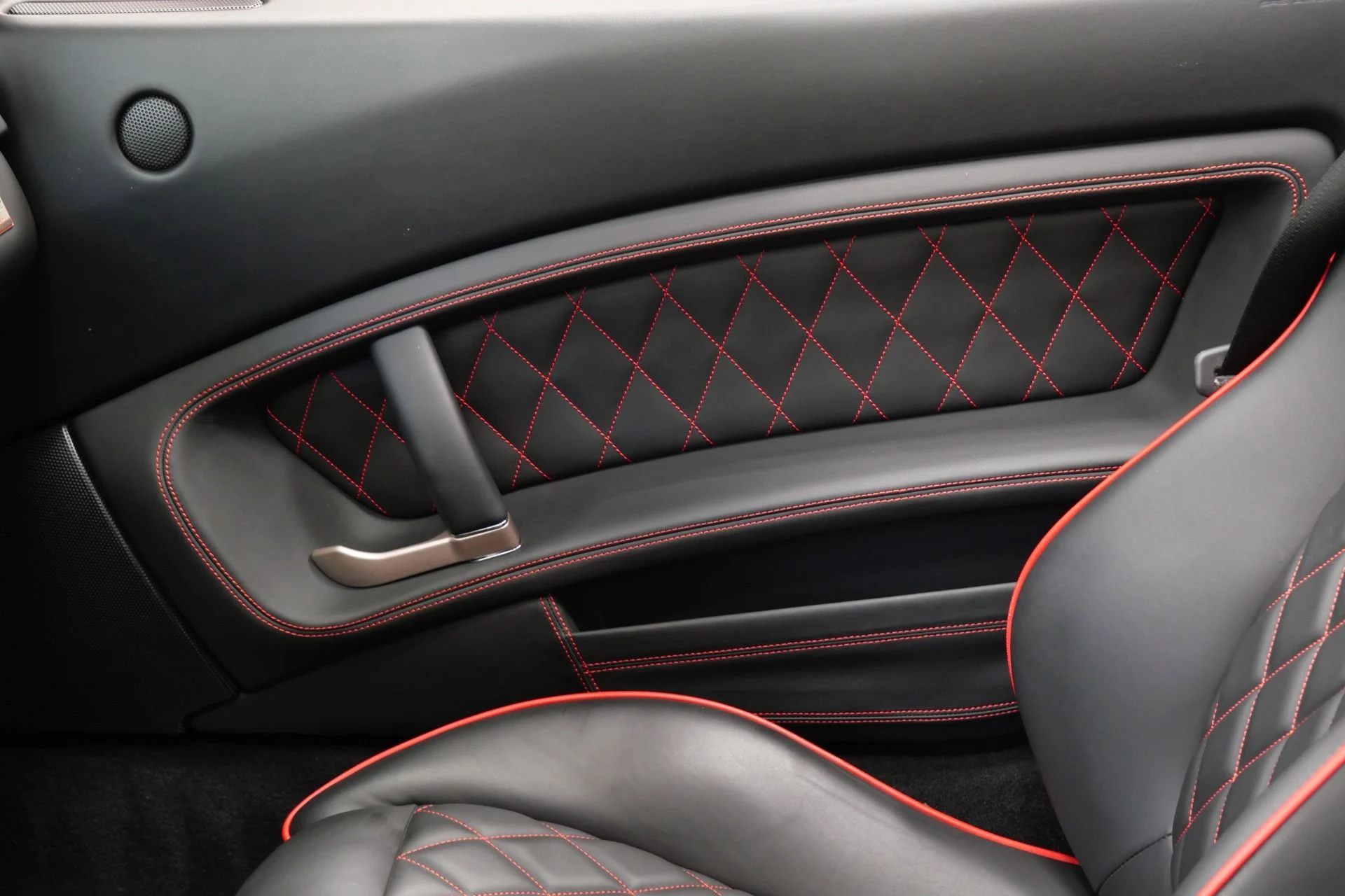 mph027_217357665_Used_2011_Ferrari_California_1753808084_bcc97141b2