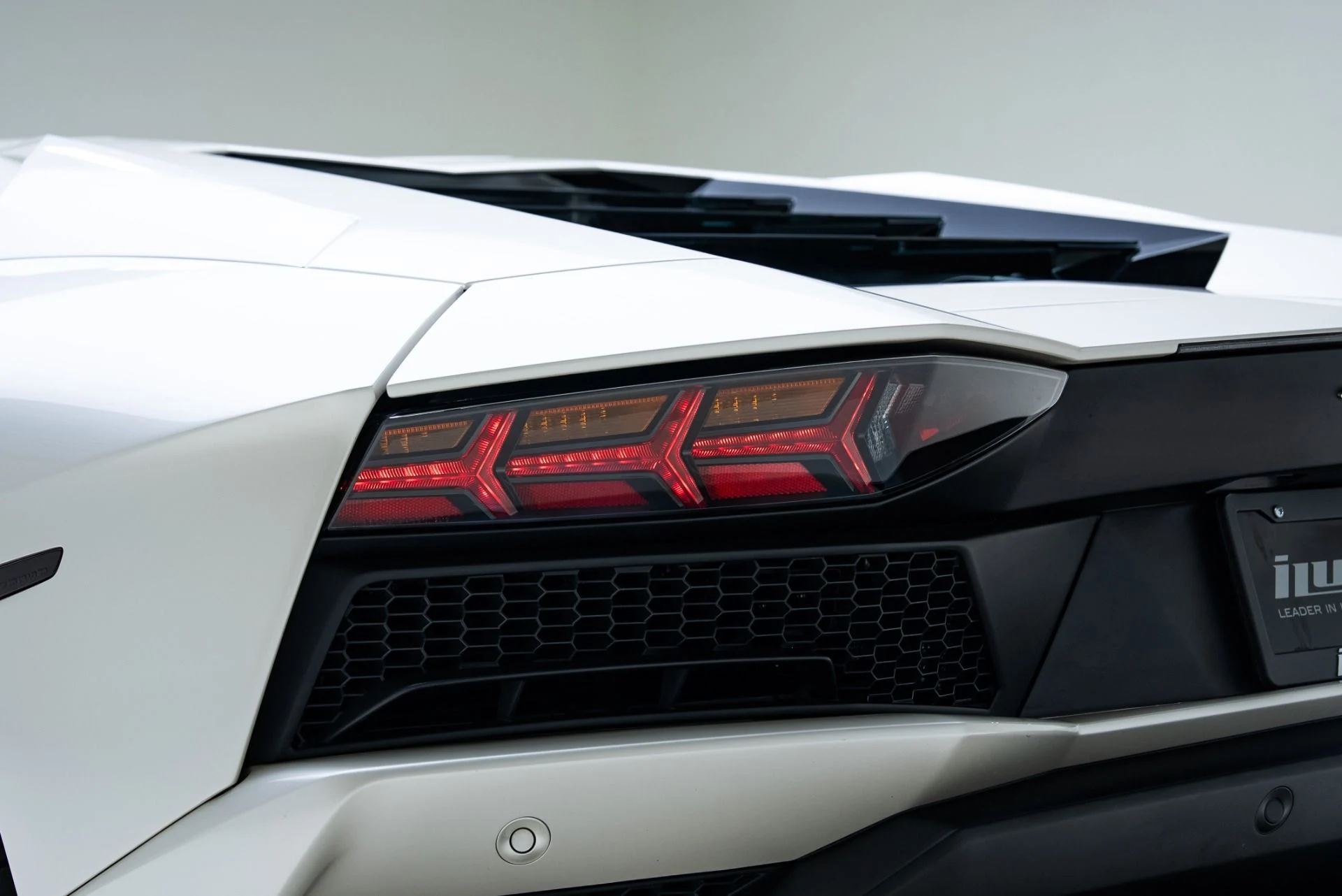 mph027_2178994729_Used_2017_Lamborghini_Aventador_LP_740_4_S_1775604663_8d292e0de9