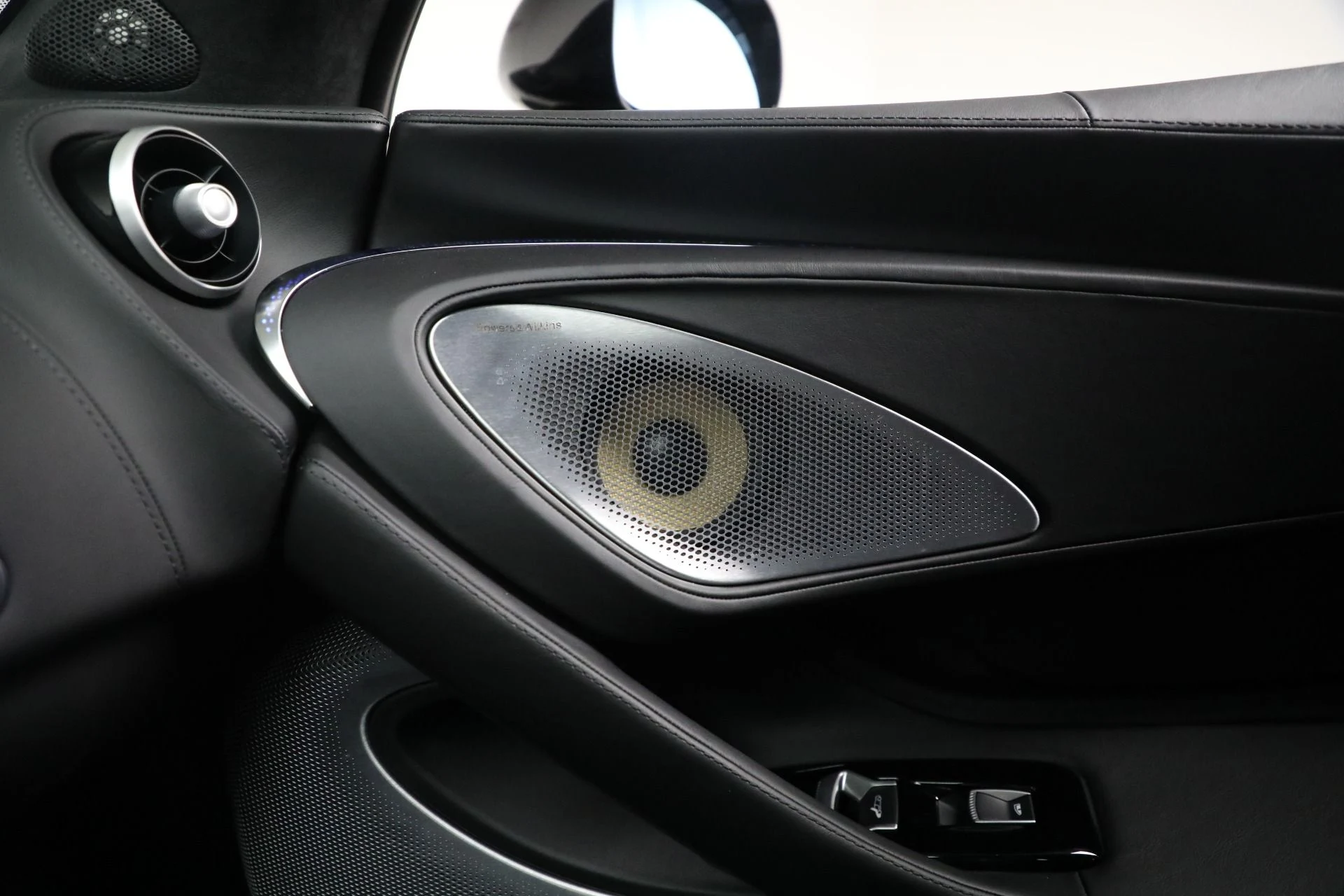 mph027_2183542986_New_2025_Mc_Laren_GTS_Tech_Lux_6ec9abdb8c